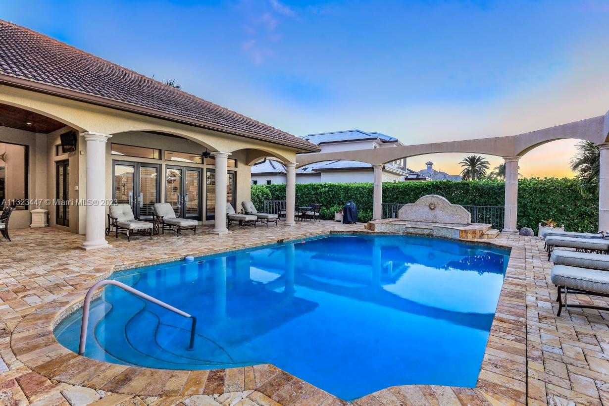 MARCO ISLAND ESTATES - Residential