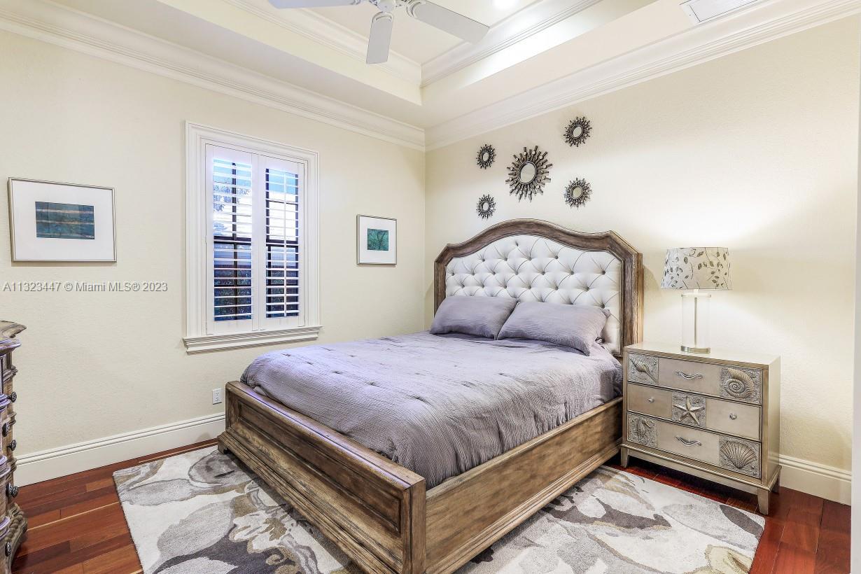 MARCO ISLAND ESTATES - Residential