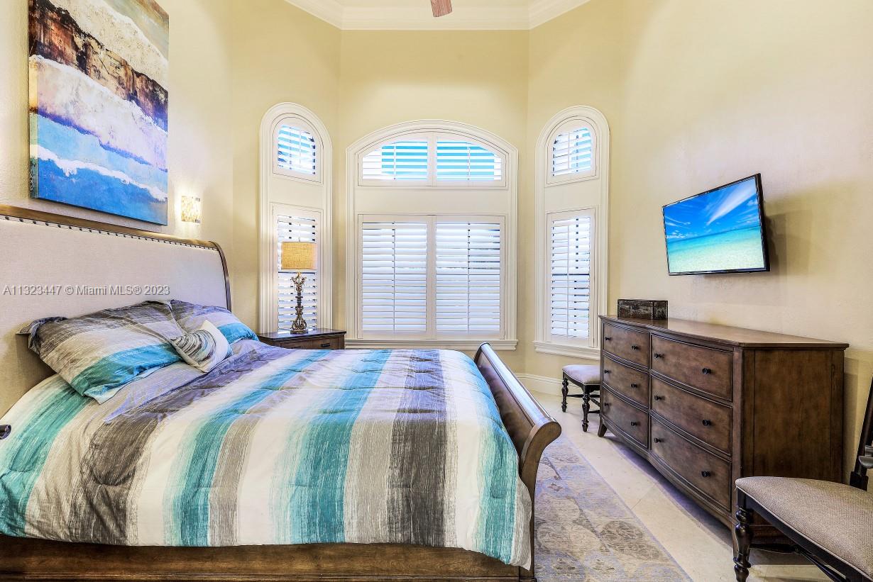 MARCO ISLAND ESTATES - Residential