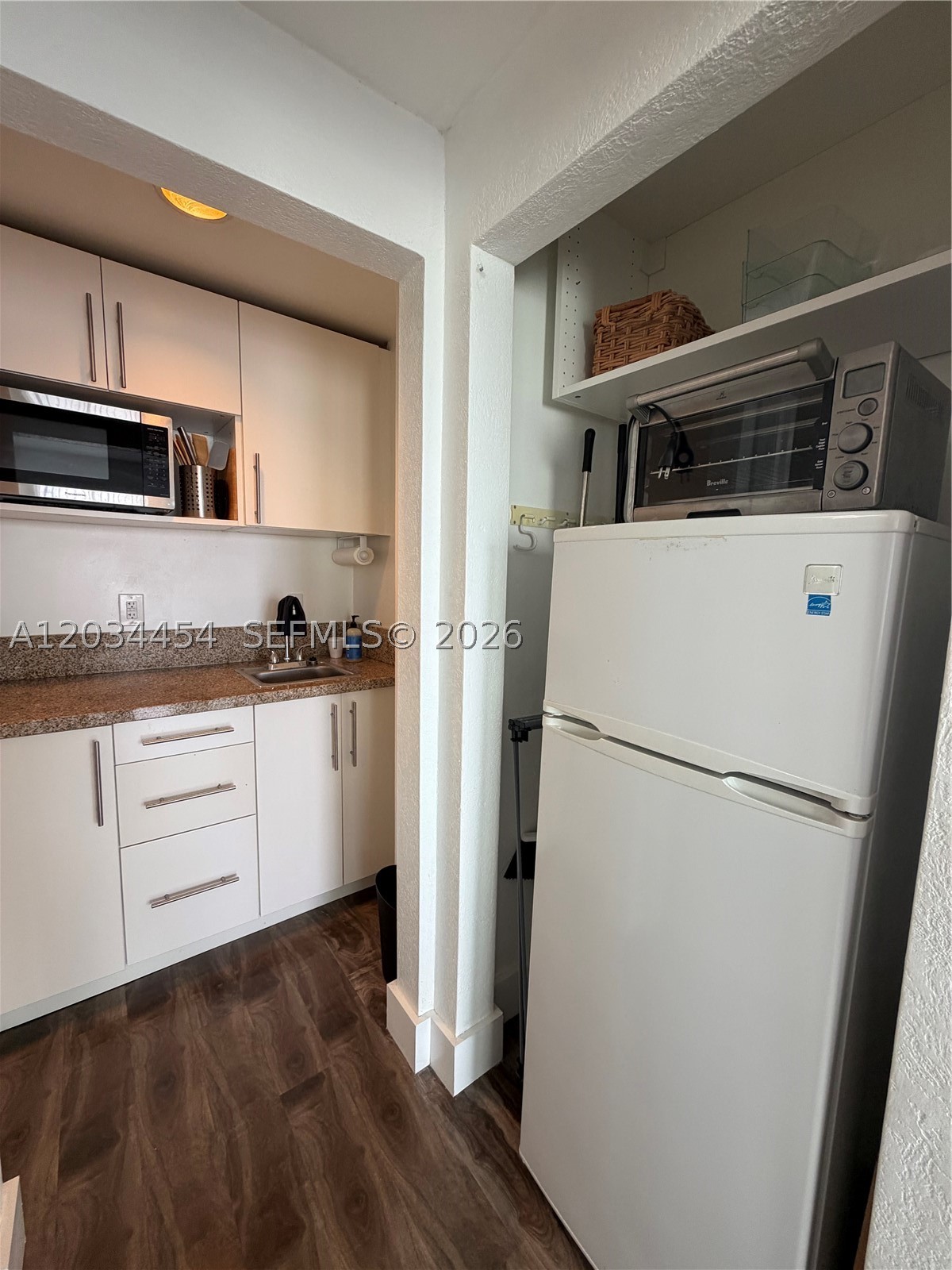 DAVID WILLIAM HOTEL CONDO - Residential