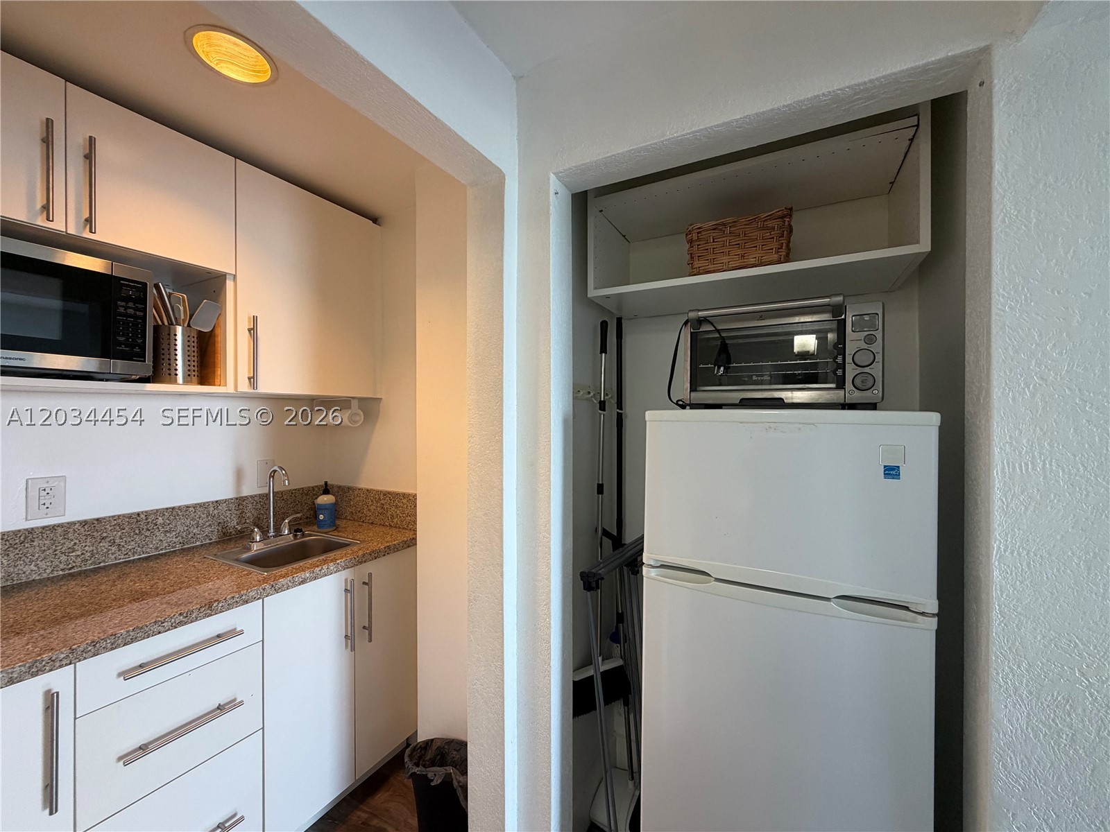 DAVID WILLIAM HOTEL CONDO - Residential
