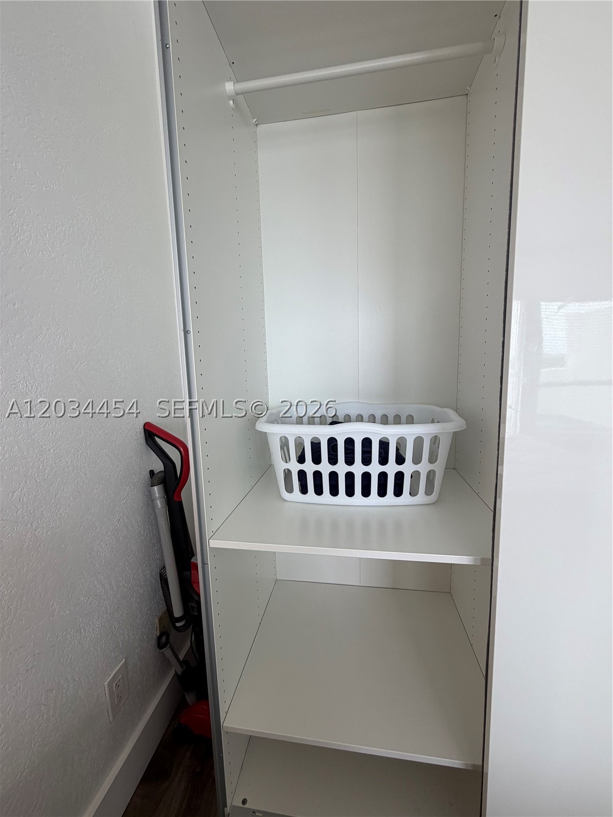 DAVID WILLIAM HOTEL CONDO - Residential