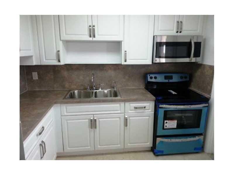 HILLCREST COUNTRY CLUB #1 - Residential Lease