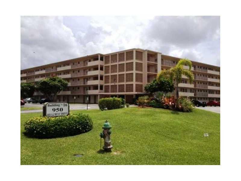 COMPLETELY REMODELED UNIT WITH WOOD FLOORS,NEWER KITCHEN CABINETS WITH STAINLESS STEEL APPLIANCES,NEWER TILED BATHROOMS AND MUCH MORE. LOCATED IN A GREAT AREA OF HOLLYWOOD. ONLY SHORT DRIVE TO THE BEACH. THIS ONE WILL GO FAST. MOVE-IN WITH FIRST,LAST AND  SECURITY.