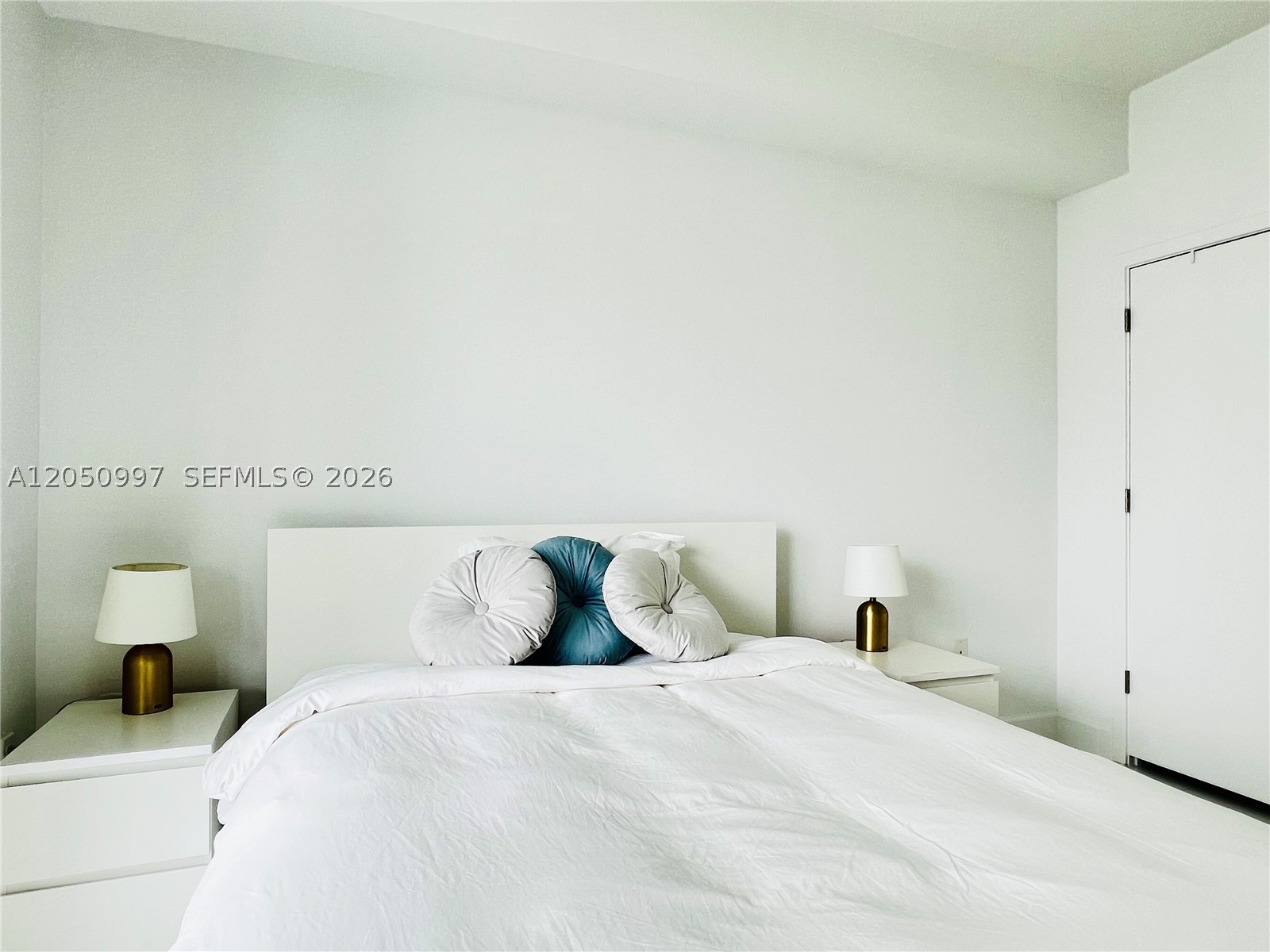 THE AXIS ON BRICKELL COND - Residential Lease