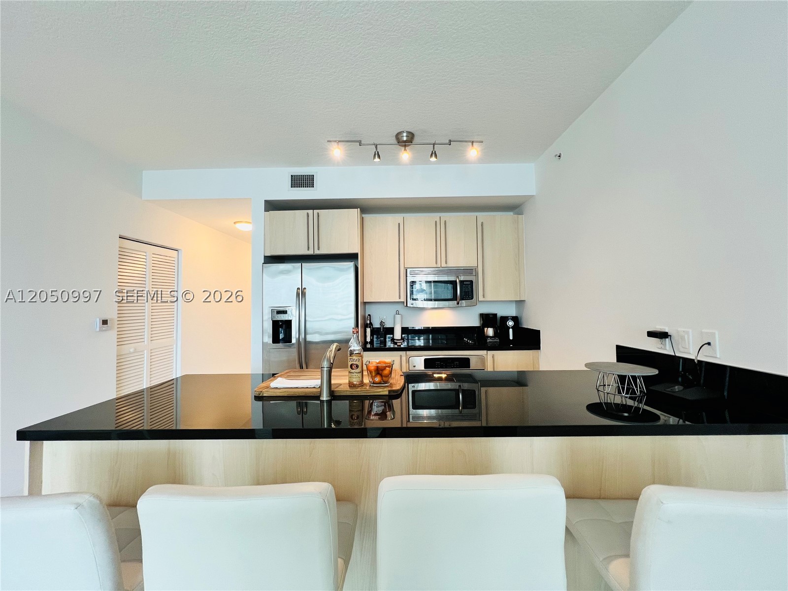 THE AXIS ON BRICKELL COND - Residential Lease