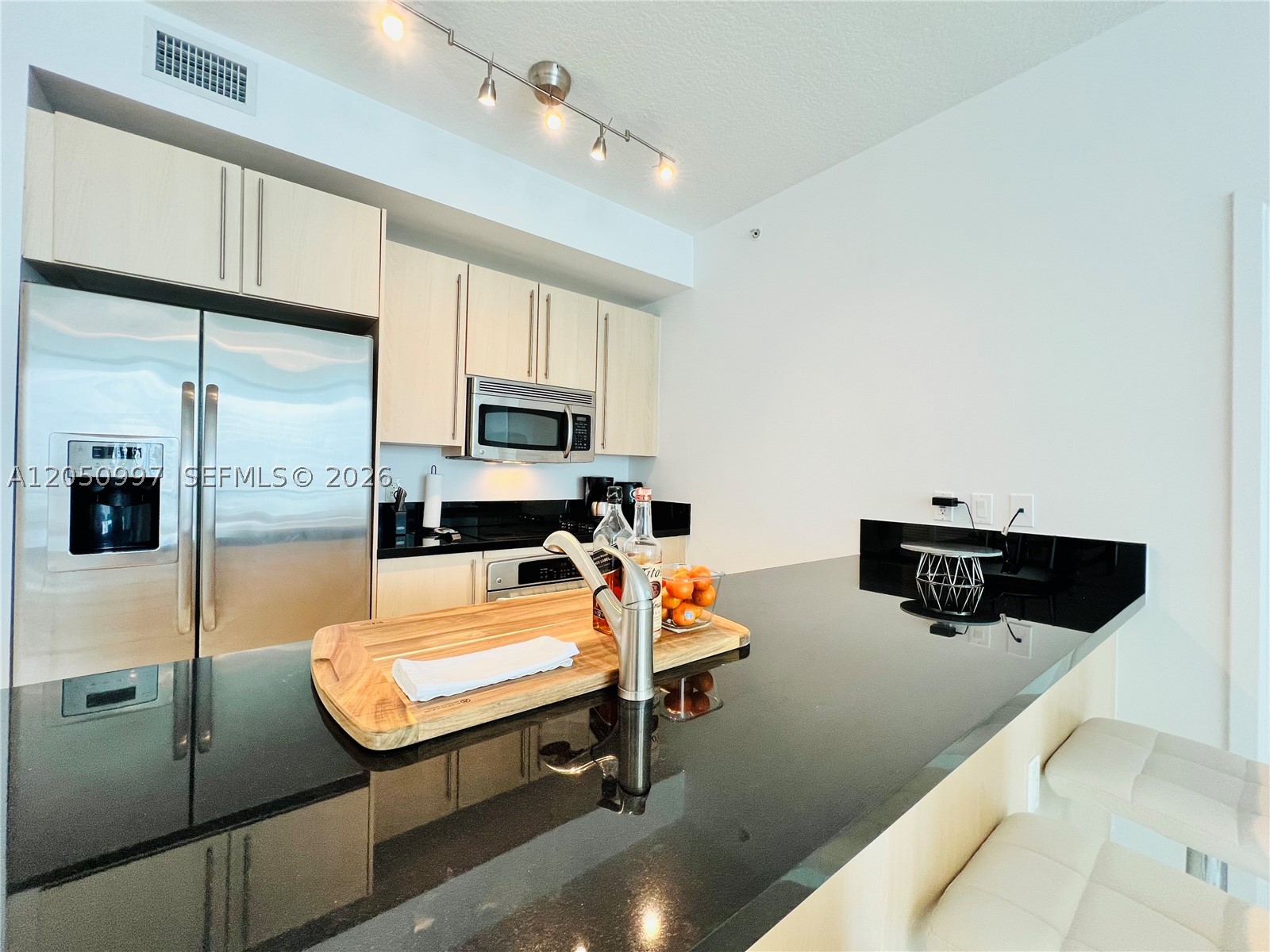 THE AXIS ON BRICKELL COND - Residential Lease