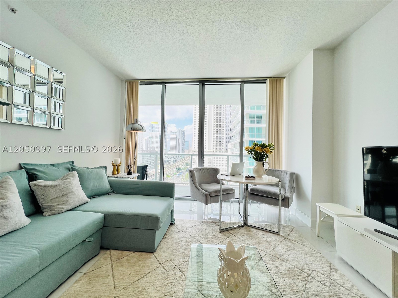 THE AXIS ON BRICKELL COND - Residential Lease