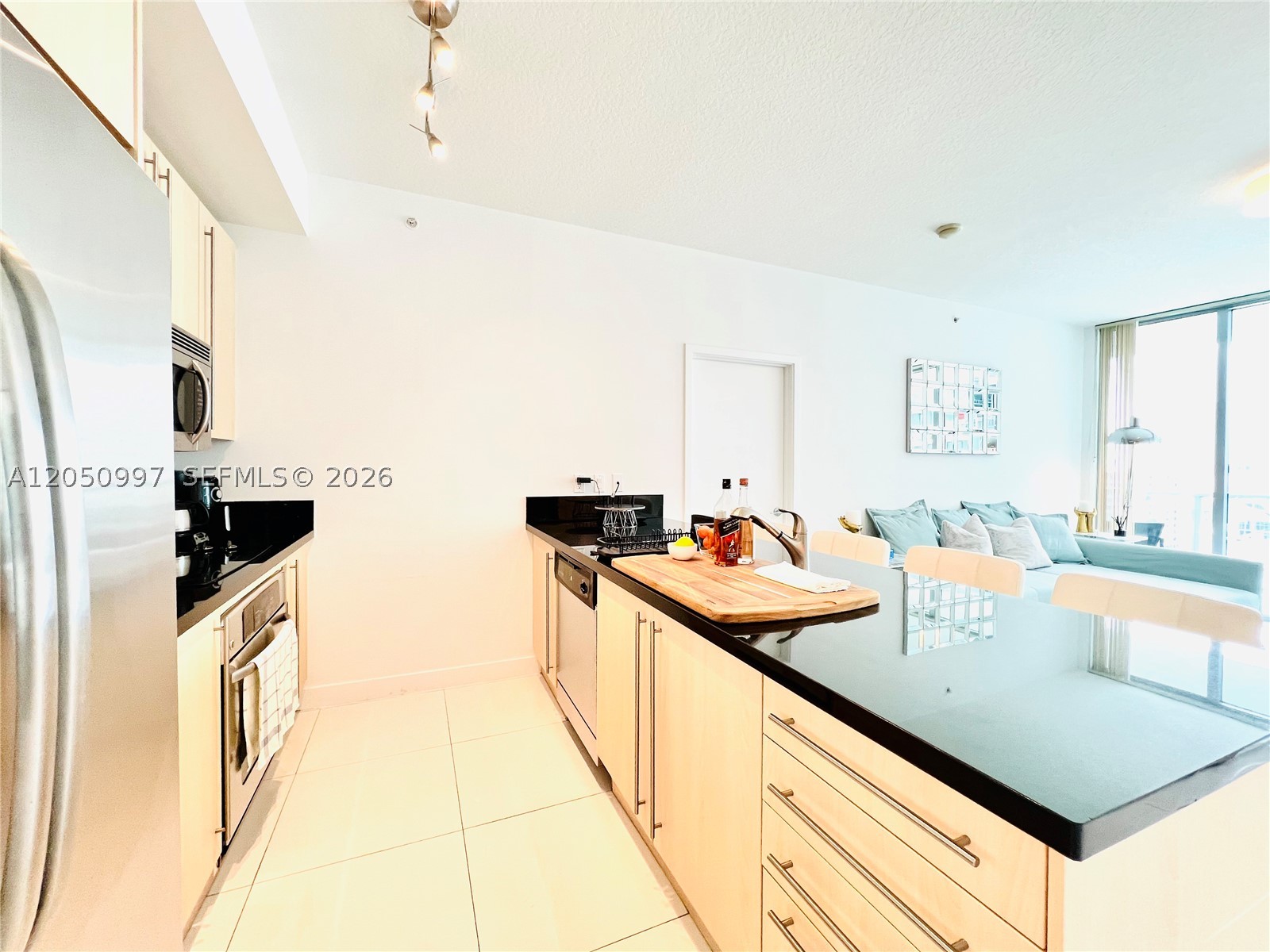 THE AXIS ON BRICKELL COND - Residential Lease