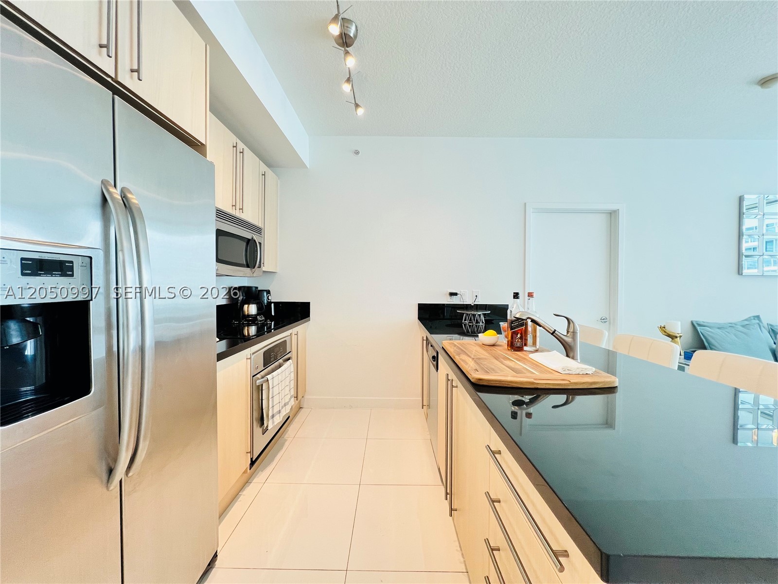 THE AXIS ON BRICKELL COND - Residential Lease