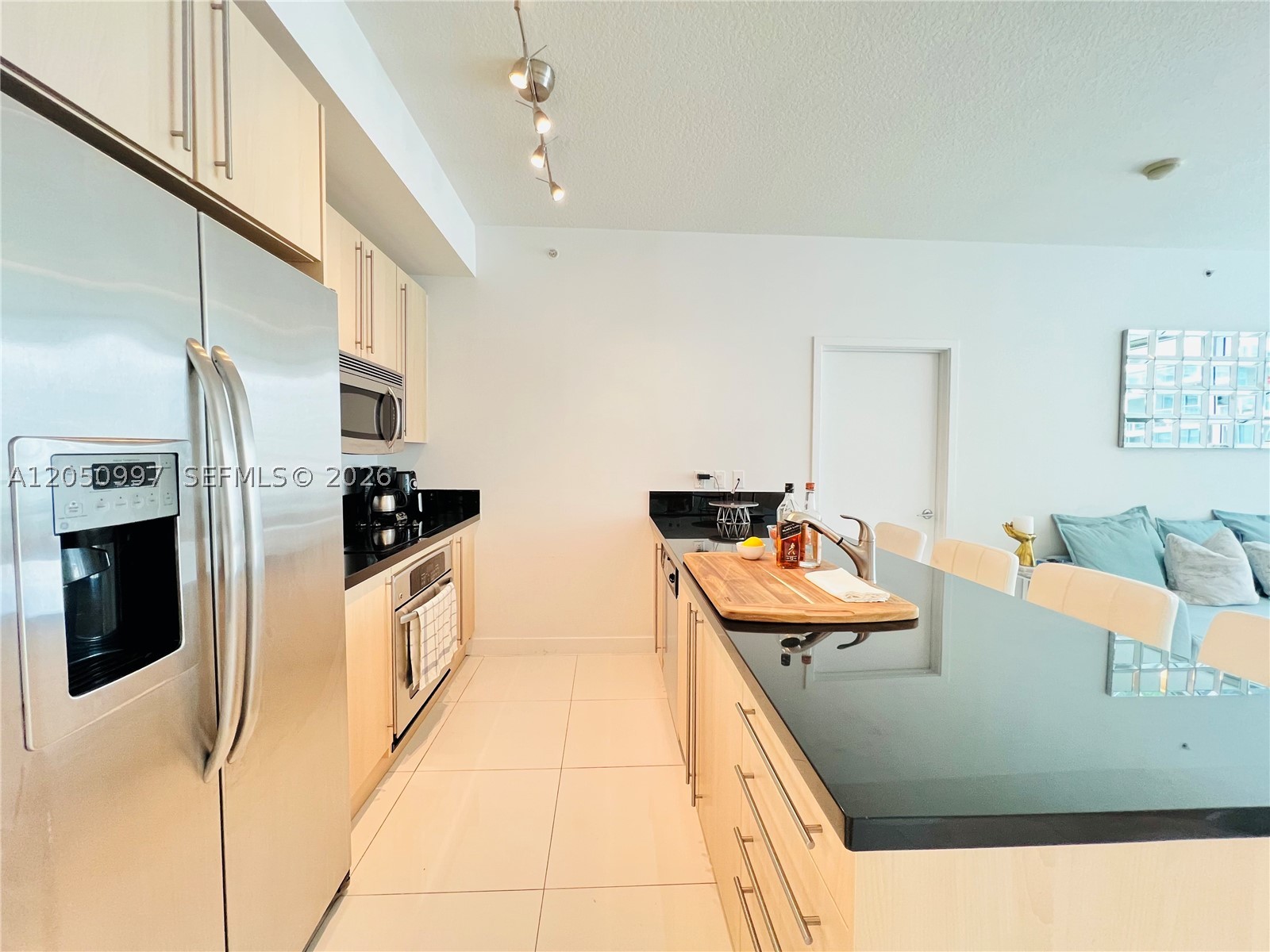 THE AXIS ON BRICKELL COND - Residential Lease