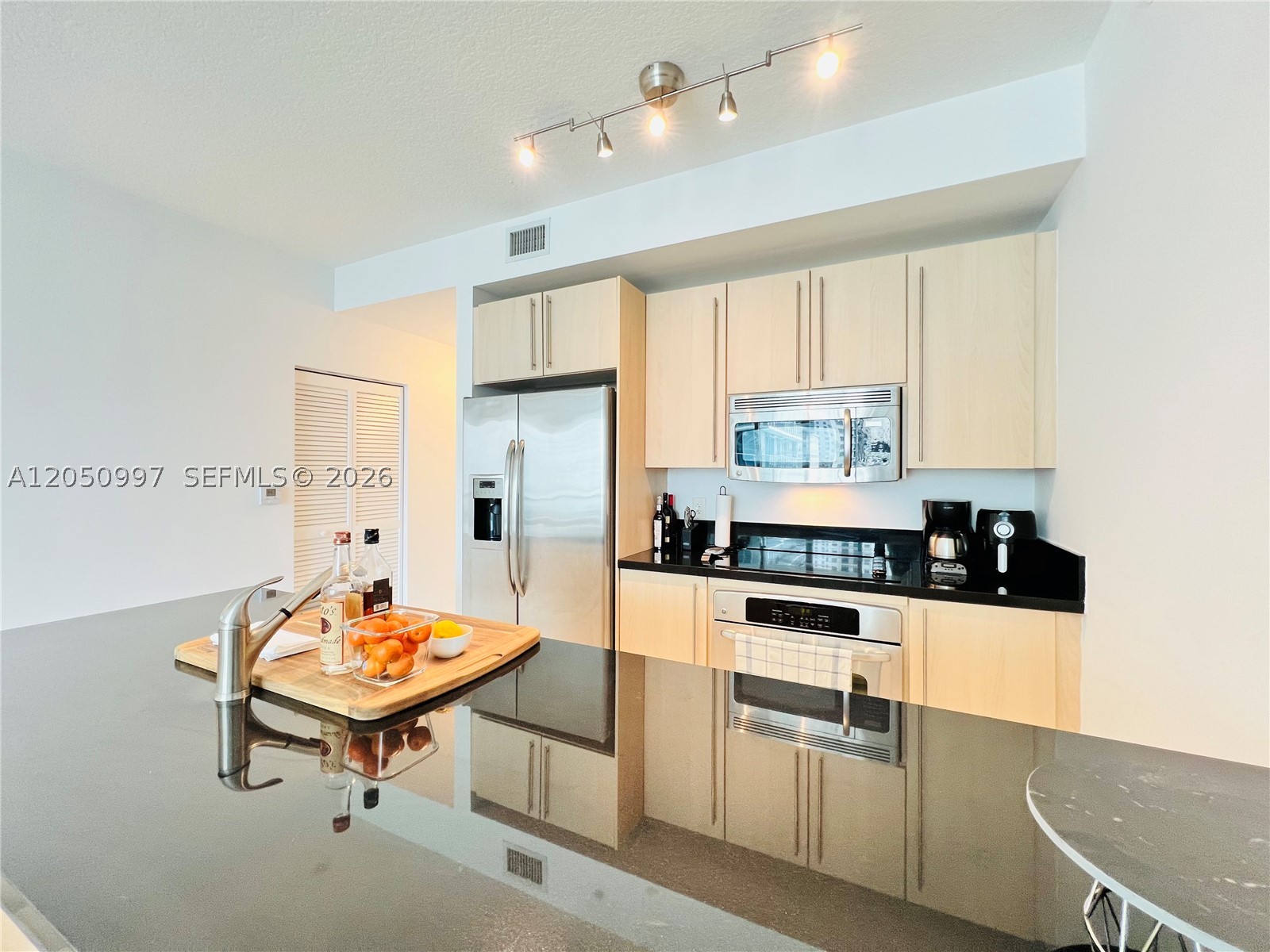 THE AXIS ON BRICKELL COND - Residential Lease