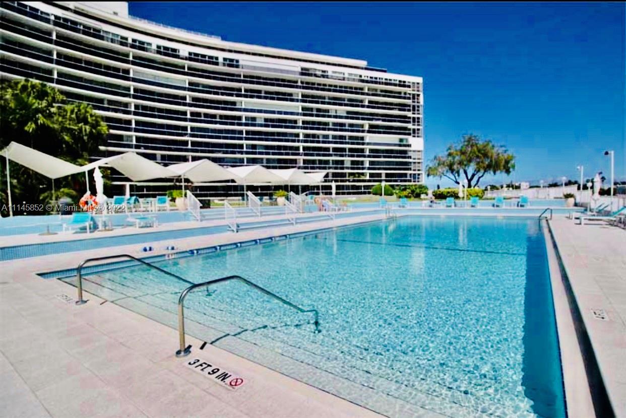KING COLE CONDO - Residential