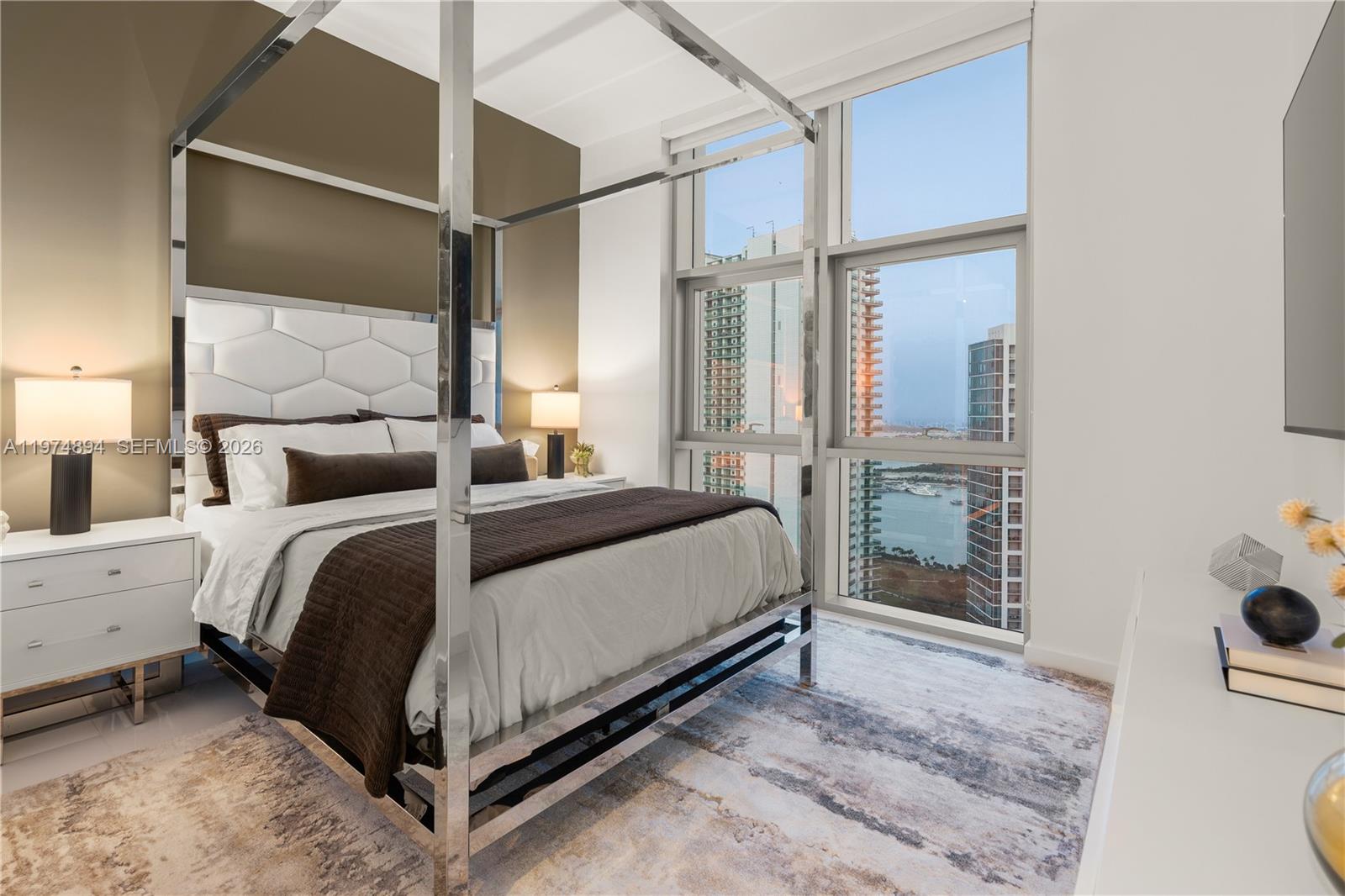 PARAMOUNT MIAMI WORLDCENT - Residential Lease