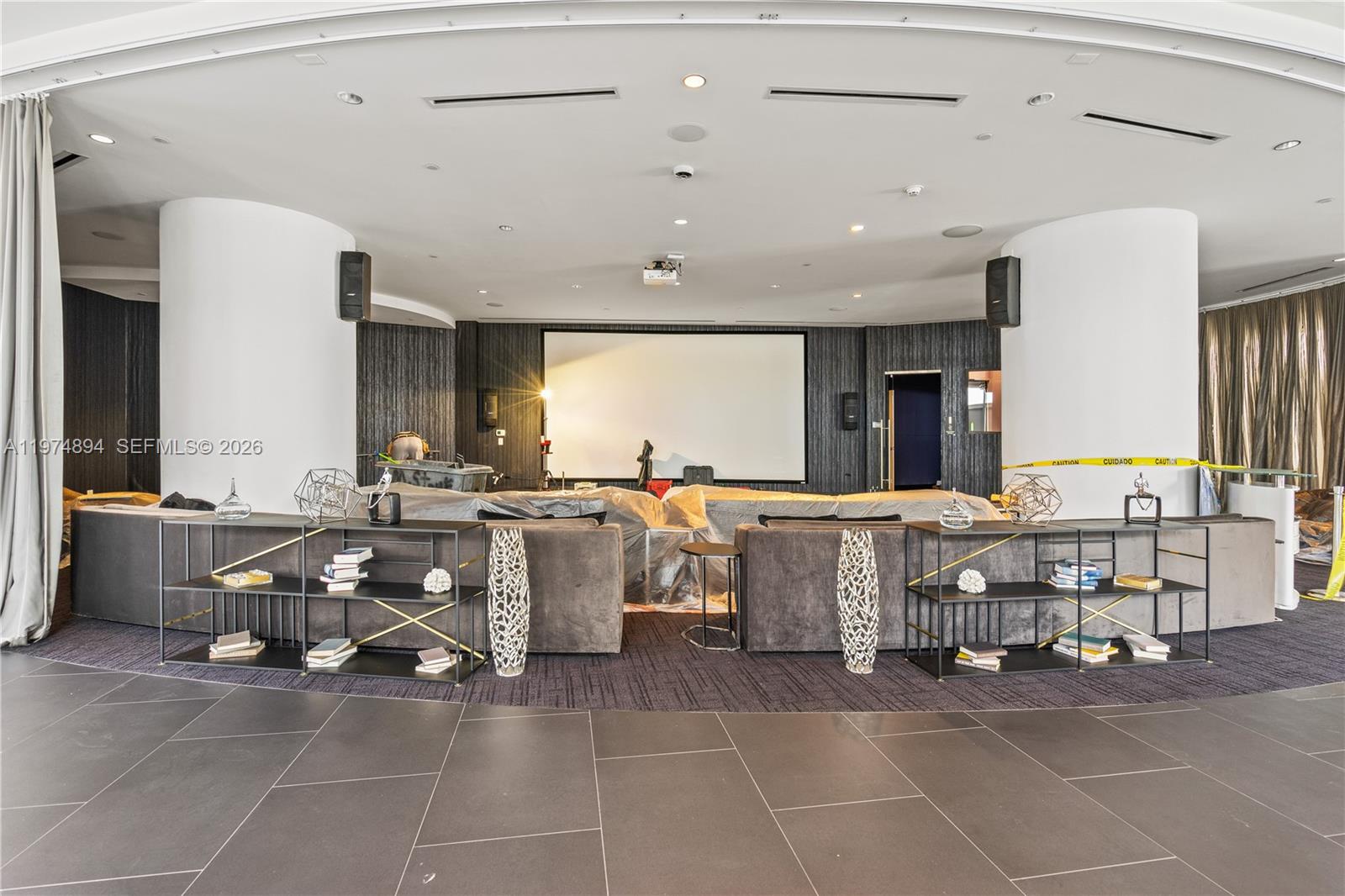 PARAMOUNT MIAMI WORLDCENT - Residential Lease