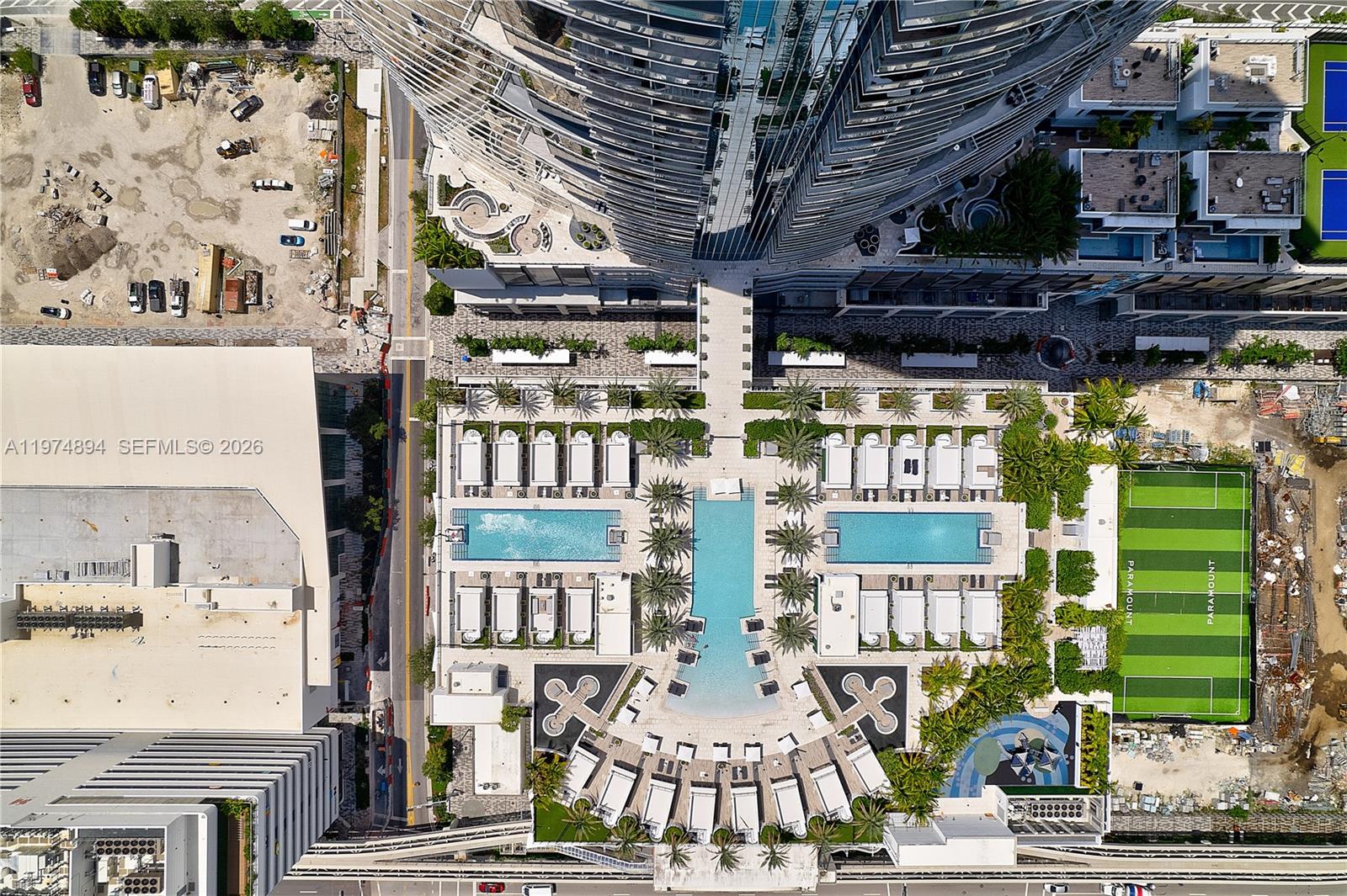 PARAMOUNT MIAMI WORLDCENT - Residential Lease