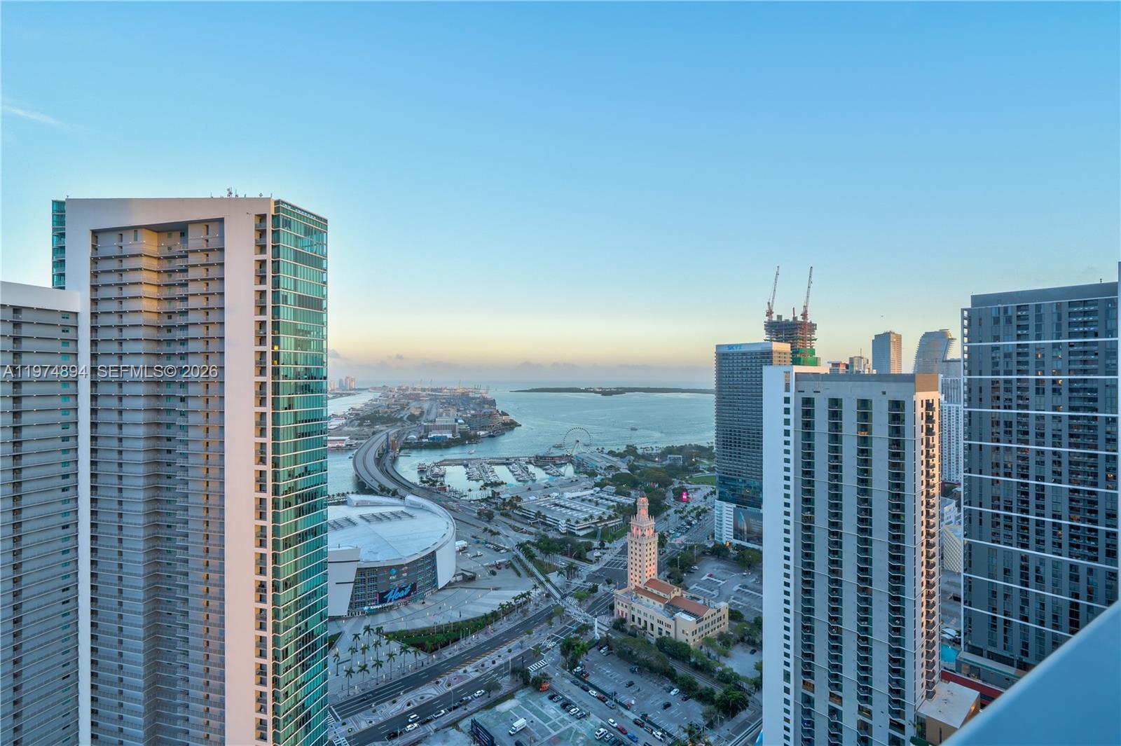 PARAMOUNT MIAMI WORLDCENT - Residential Lease