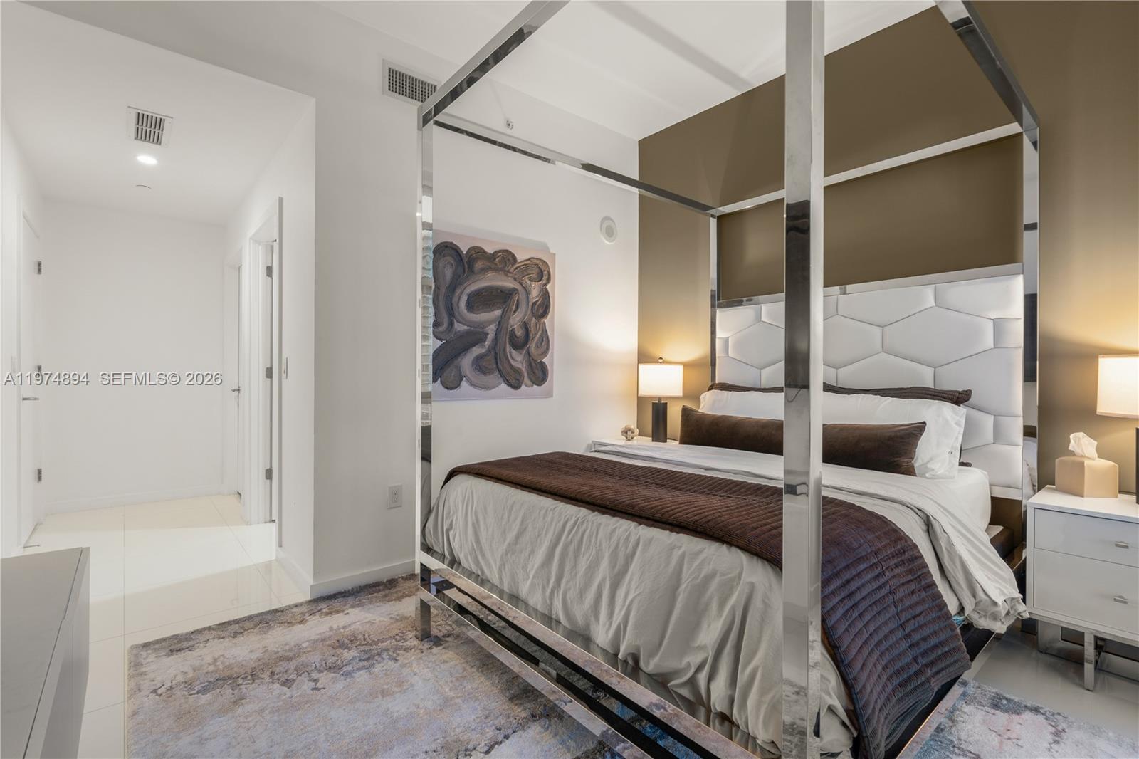 PARAMOUNT MIAMI WORLDCENT - Residential Lease
