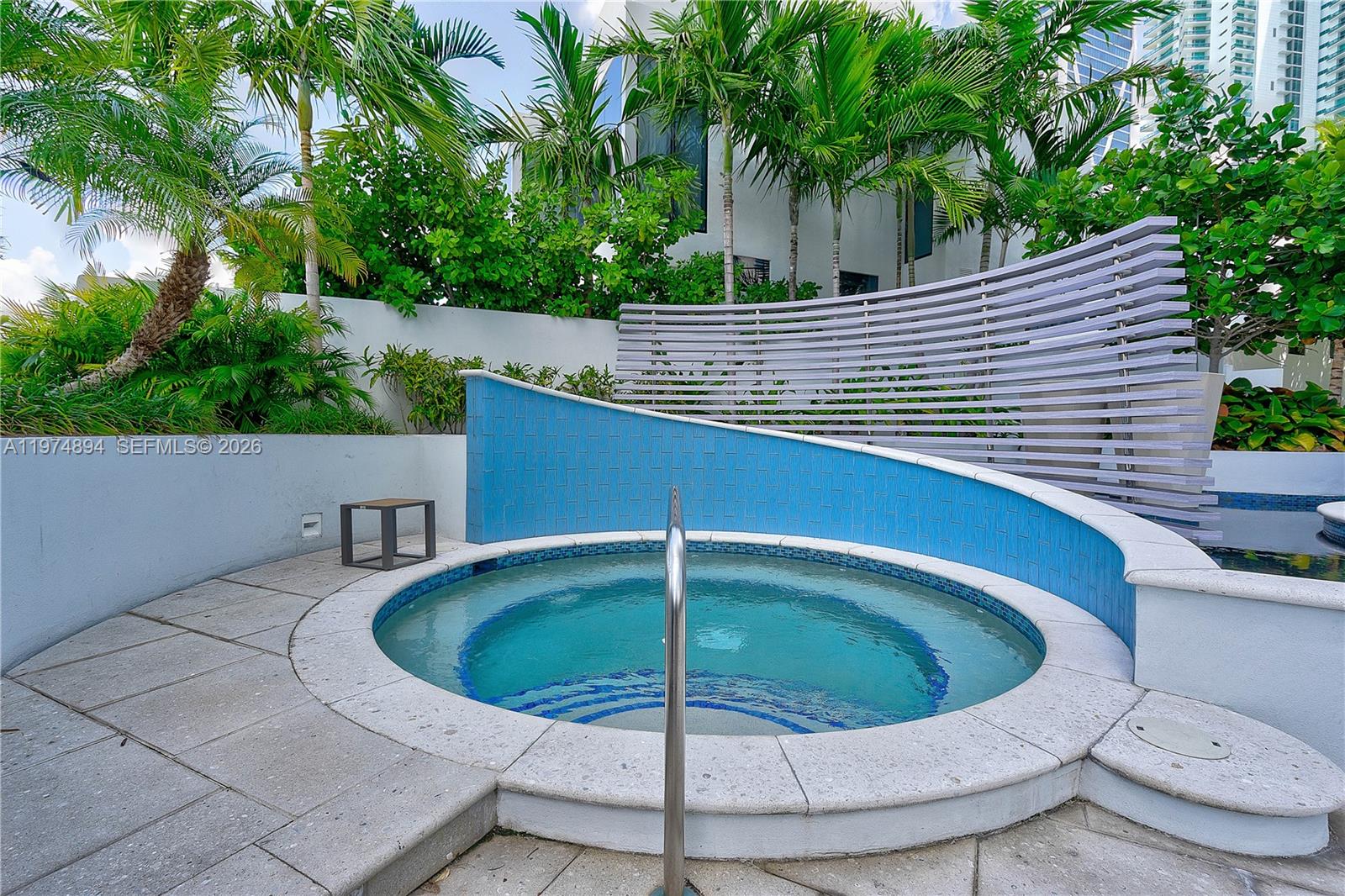 PARAMOUNT MIAMI WORLDCENT - Residential Lease
