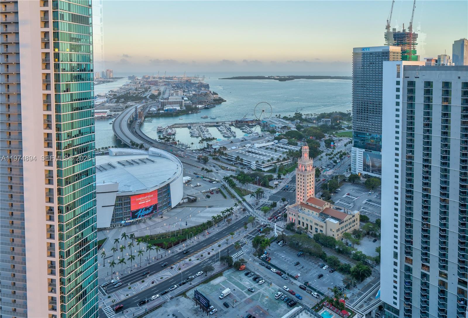 PARAMOUNT MIAMI WORLDCENT - Residential Lease