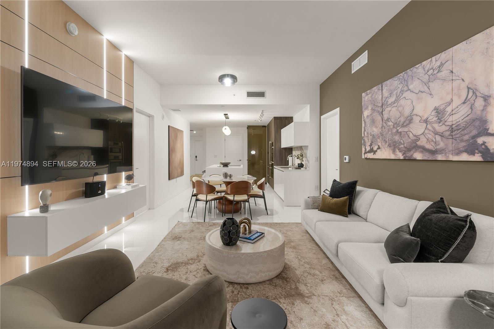 PARAMOUNT MIAMI WORLDCENT - Residential Lease