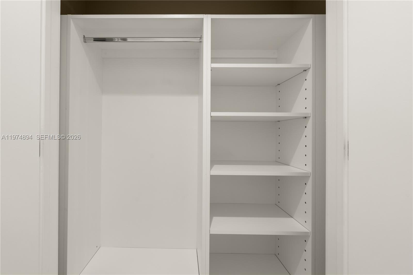 PARAMOUNT MIAMI WORLDCENT - Residential Lease