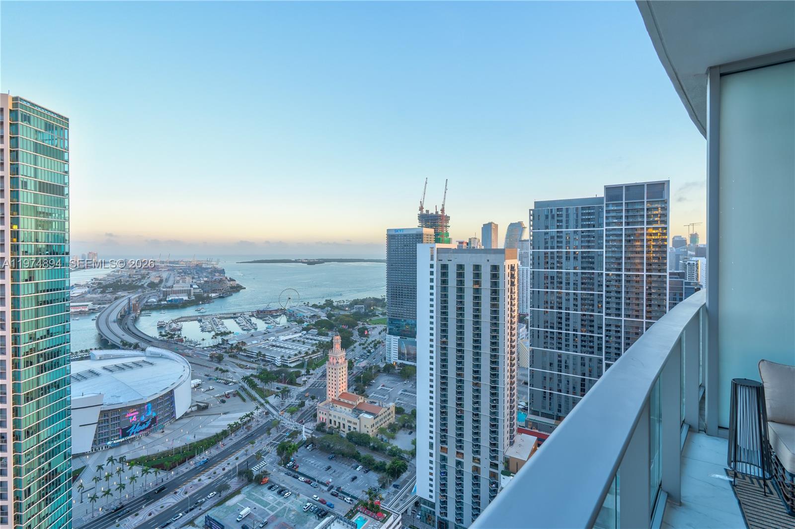 PARAMOUNT MIAMI WORLDCENT - Residential Lease