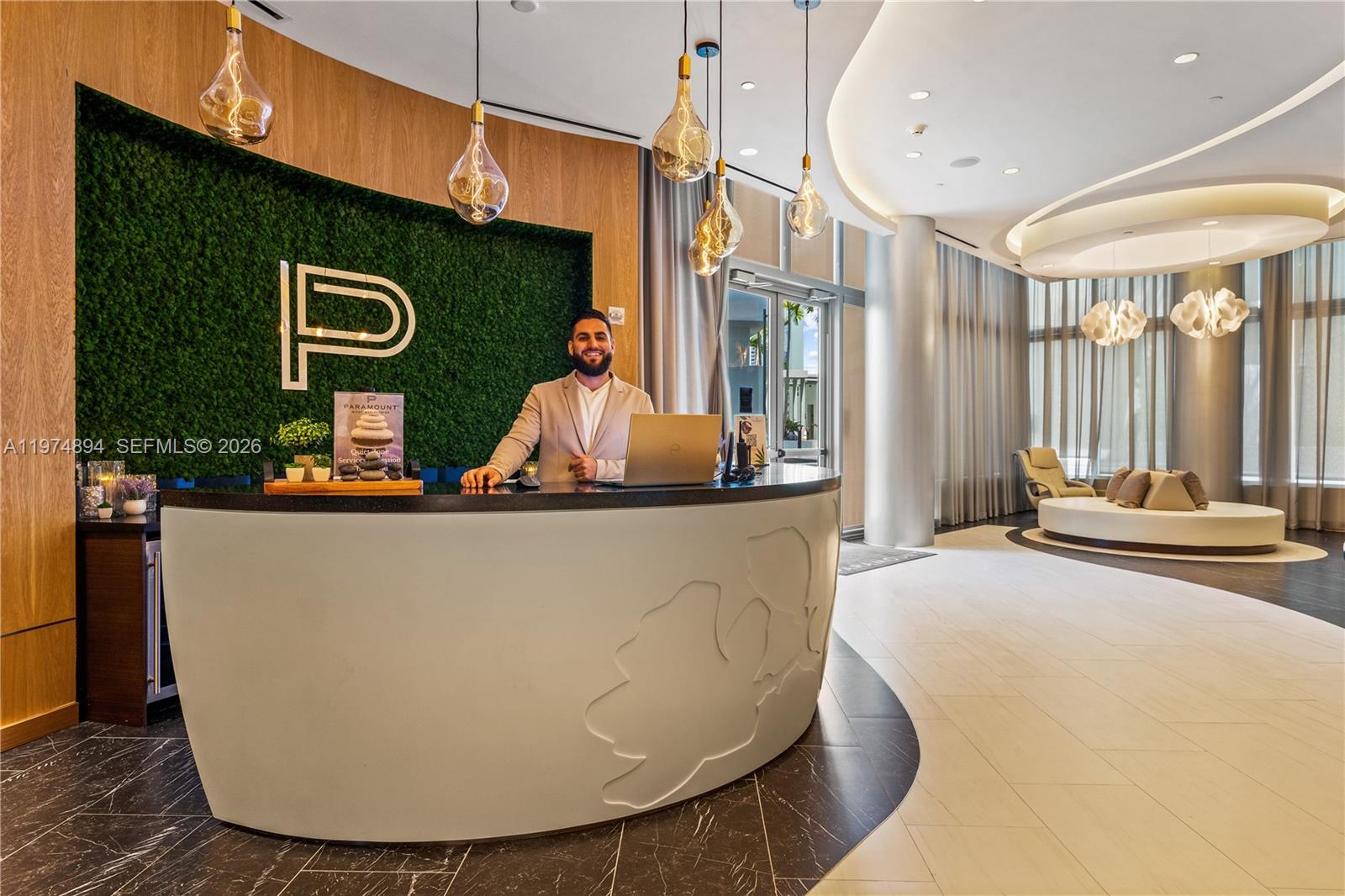 PARAMOUNT MIAMI WORLDCENT - Residential Lease