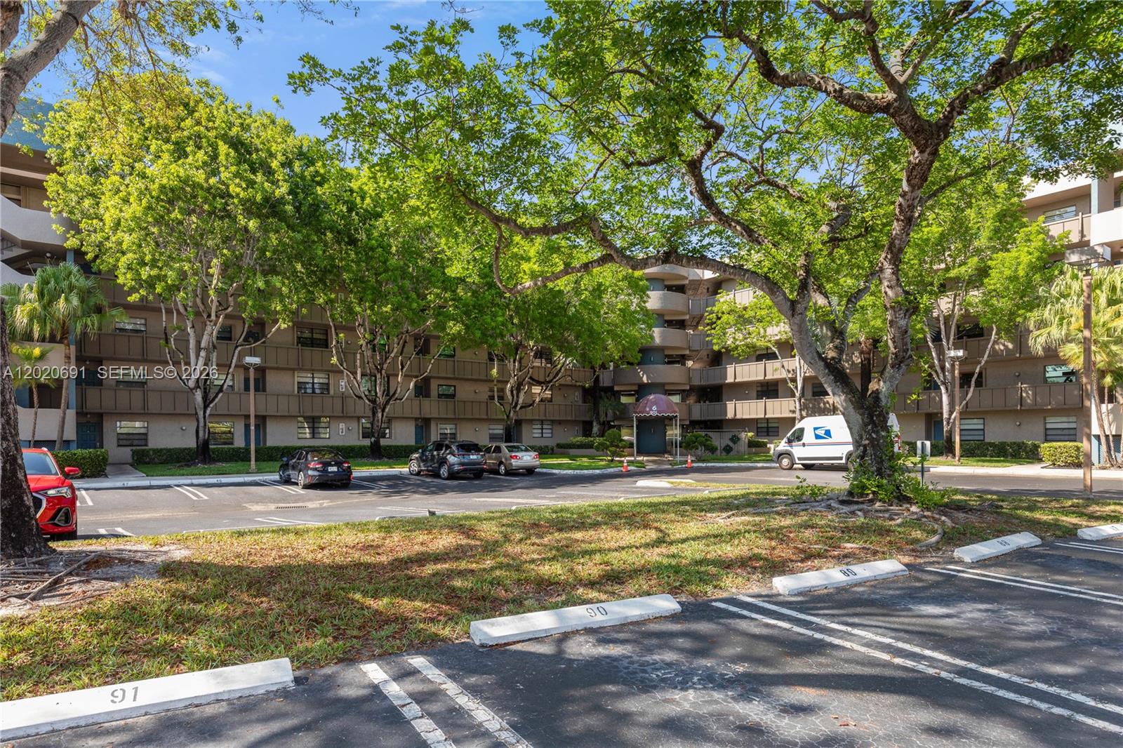 Priced to sell! Take advantage of this beautiful apartment located in one of the most coveted 55+ communities in Pembroke Pines. Enjoy peace and tranquility, as well as resort-style amenities.