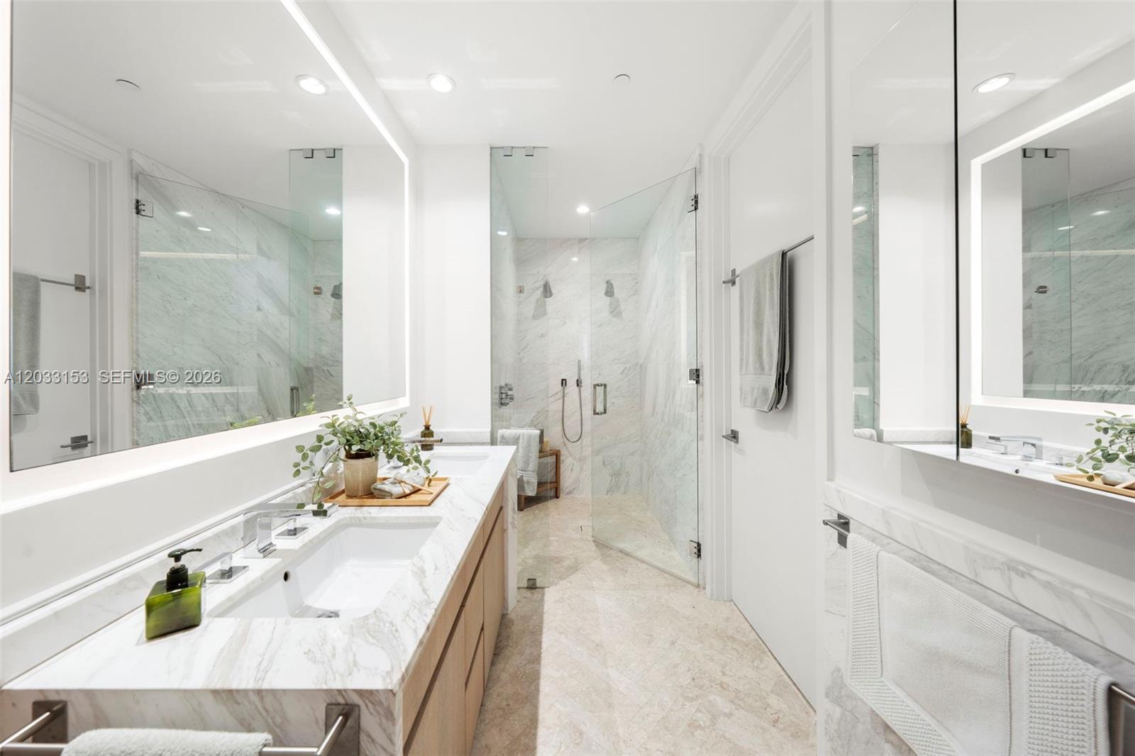 CLUB RESIDENCES AT PARK GR - Residential