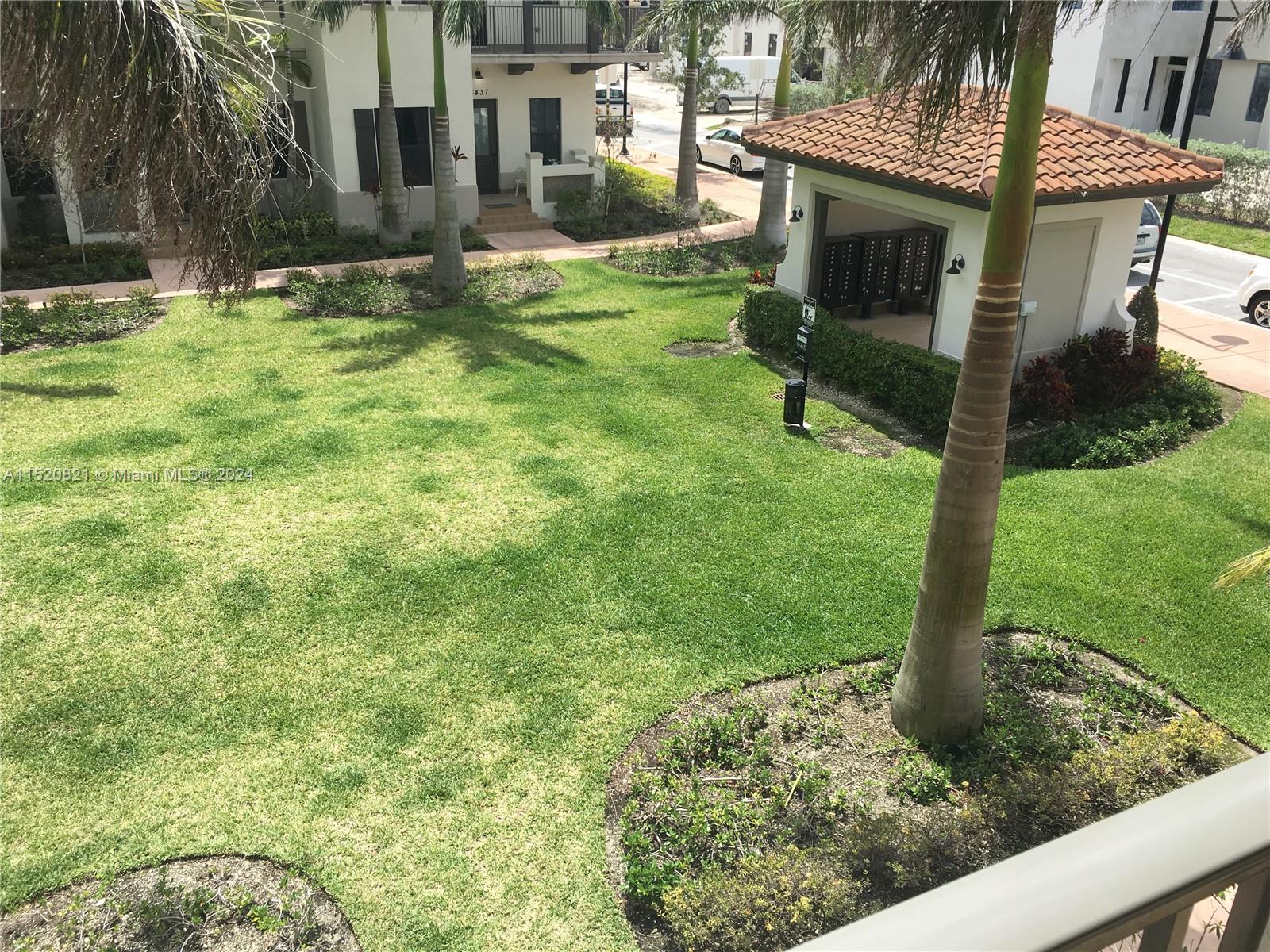 DOWNTOWN DORAL DUTCHER - Residential