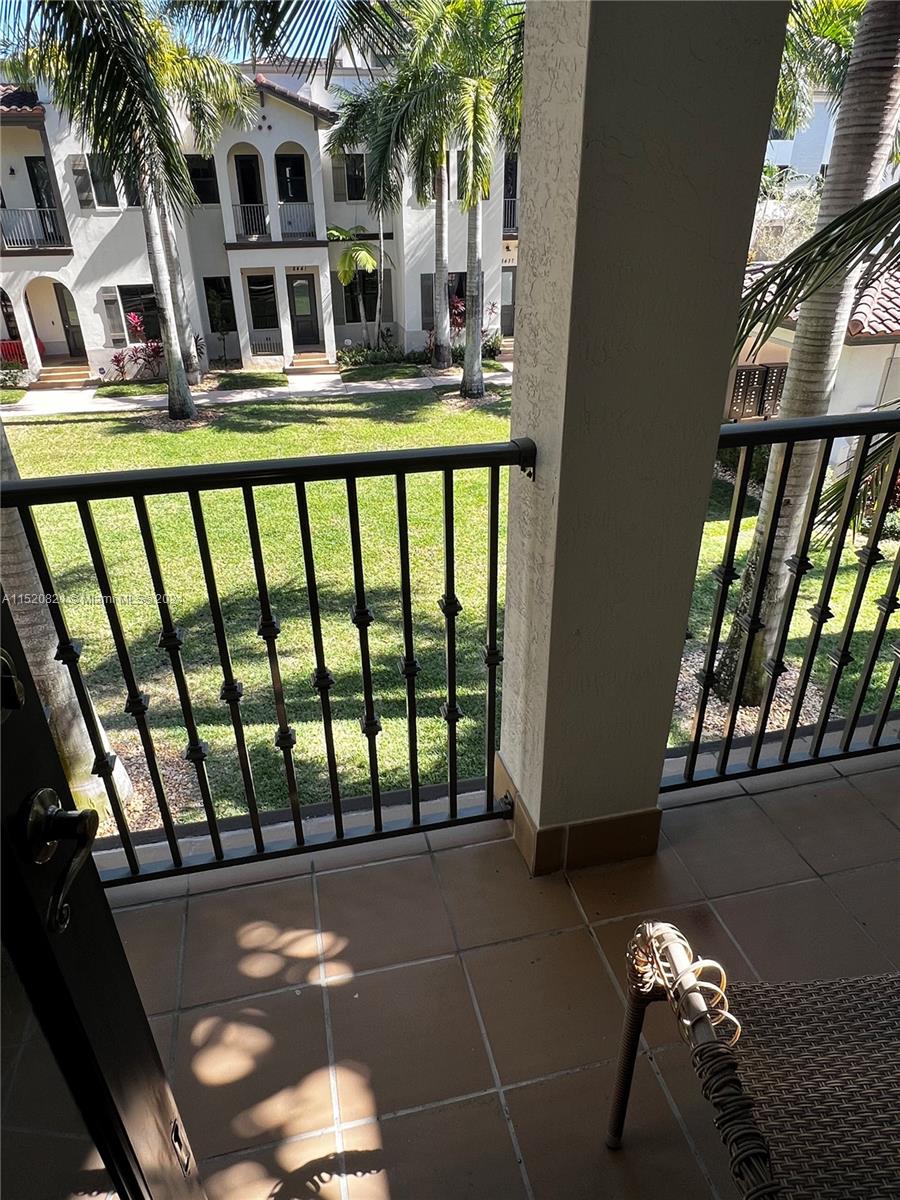 DOWNTOWN DORAL DUTCHER - Residential