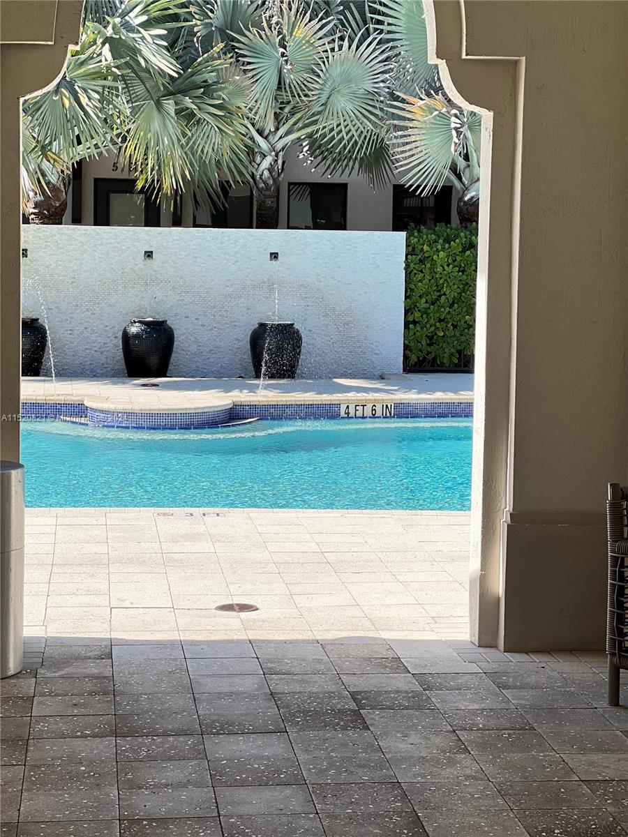 DOWNTOWN DORAL DUTCHER - Residential