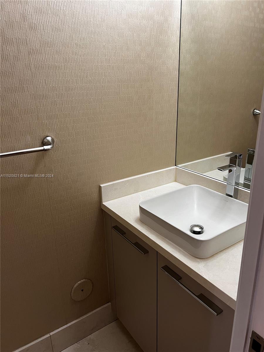 DOWNTOWN DORAL DUTCHER - Residential