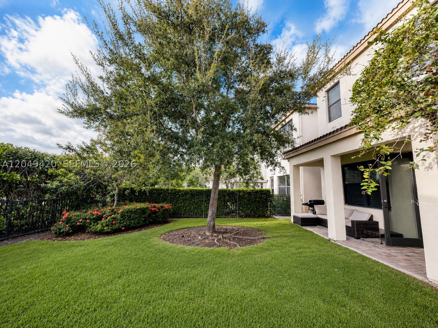 CHAMPION LAKES - Residential