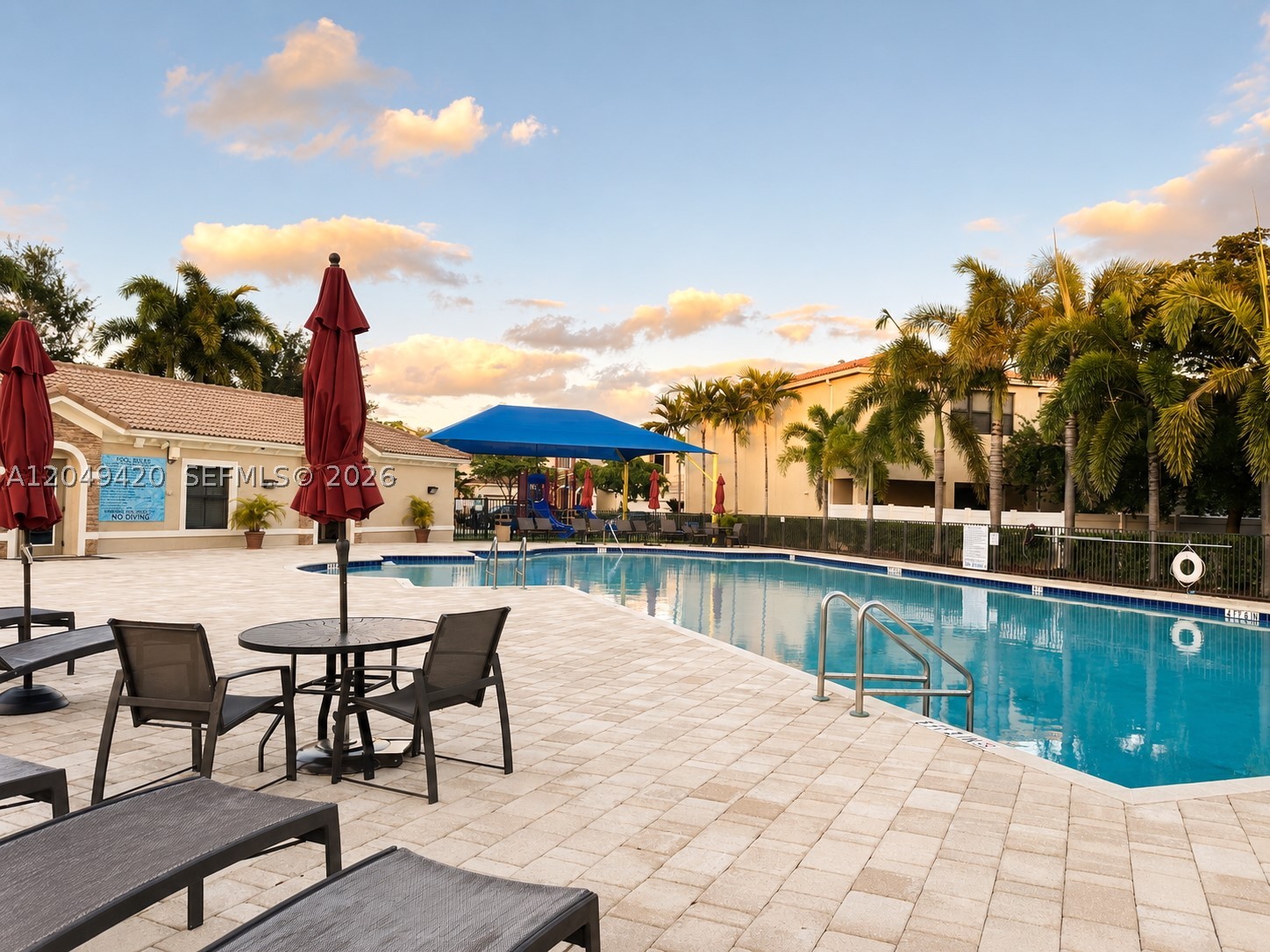 CHAMPION LAKES - Residential