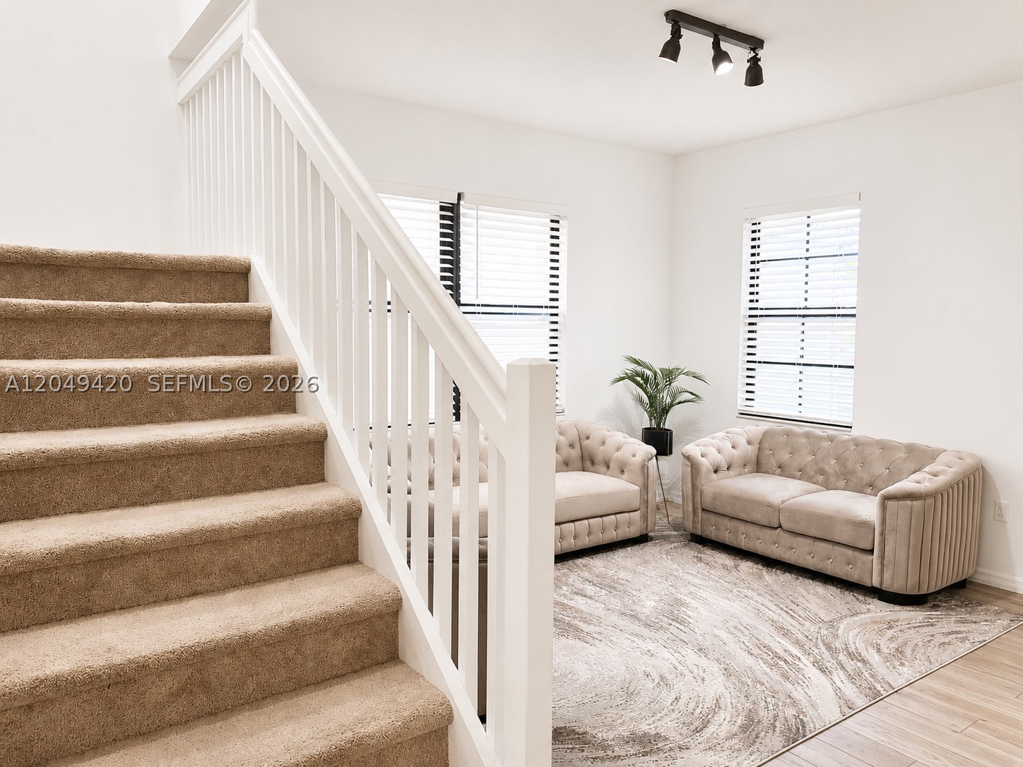 CHAMPION LAKES - Residential