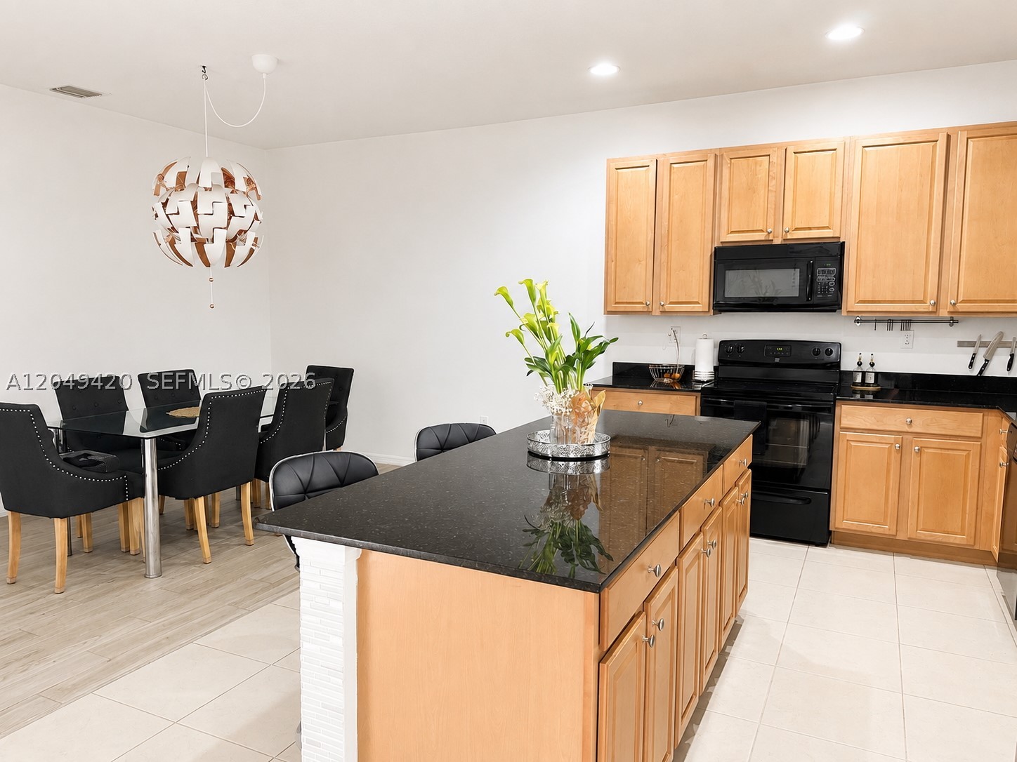 CHAMPION LAKES - Residential