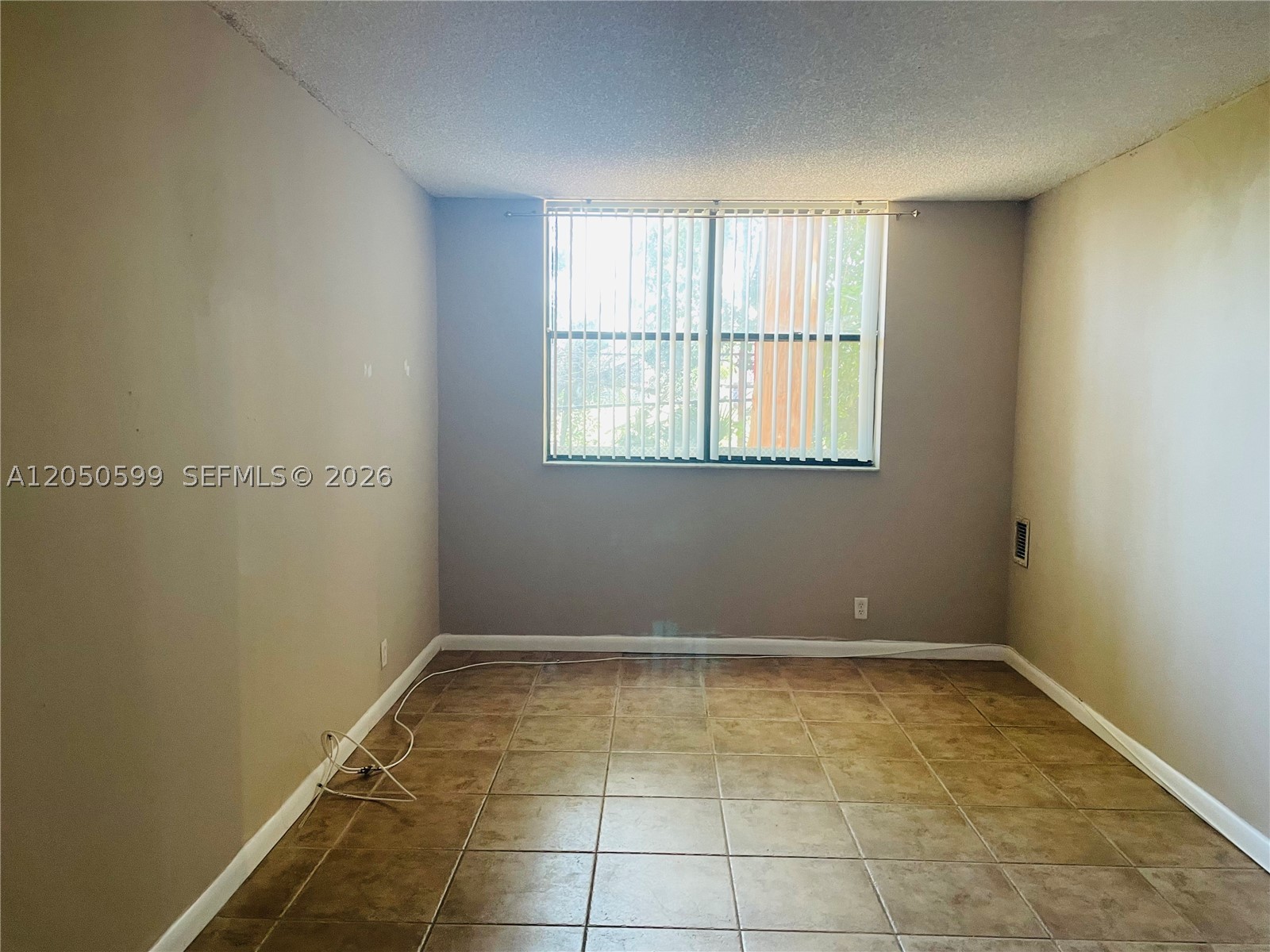 CORAL SPRINGS TOWER CLUB - Residential Lease