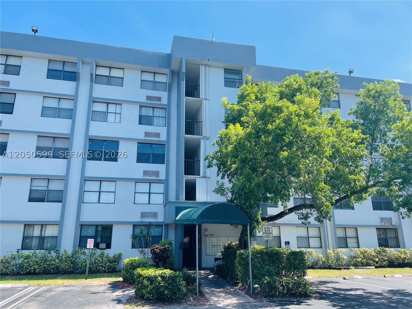 Spacious one bedroom condo available in Coral Springs! Large bedroom and living area with walk-in closet and plenty of storage space. New Stove with upgraded bathroom and kitchen. The condo is also located on the 1st floor for added convenience. One assigned parking space included with plenty of guest parking. The building features a community pool with secure entry and laundry facilities on each floor. Great location! In the heart of Coral Springs near shopping and restaurants with easy access to highways and public transportation. Pets welcome with non-refundable pet fee. Available September 23, 2026 for annual lease, call today and rent it!