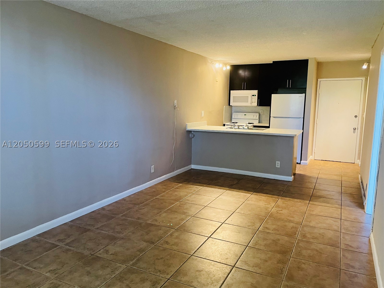 CORAL SPRINGS TOWER CLUB - Residential Lease