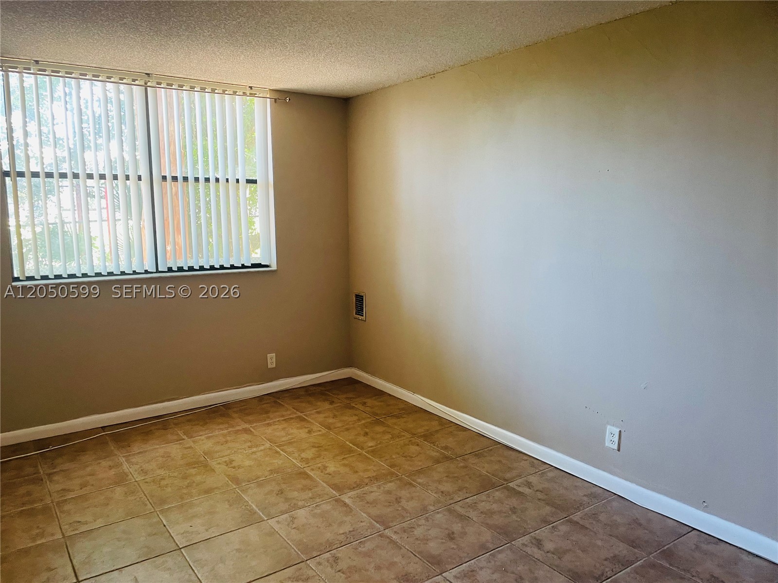 CORAL SPRINGS TOWER CLUB - Residential Lease