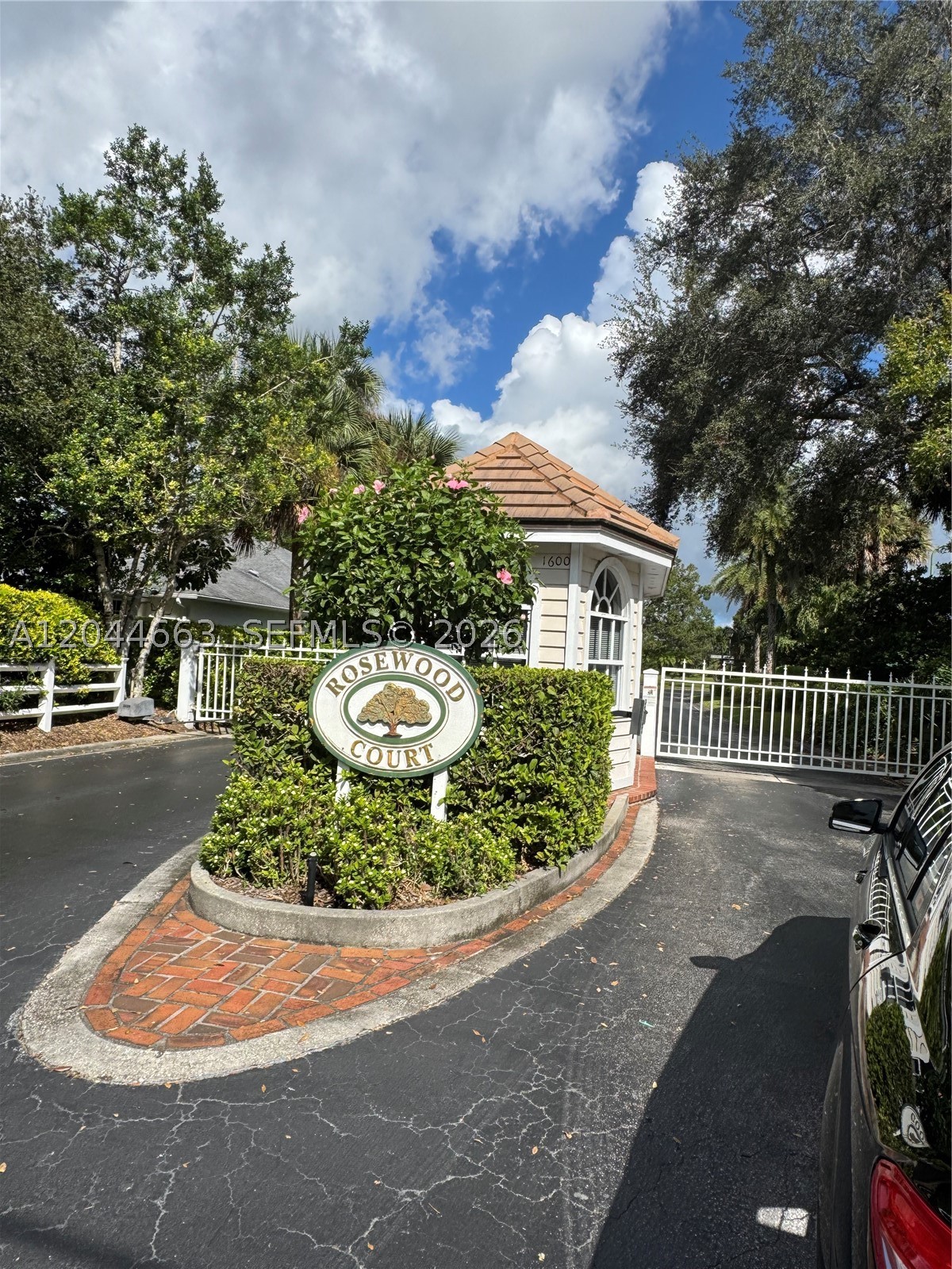 ROSEWOOD COURT SUBDIVISIO - Residential