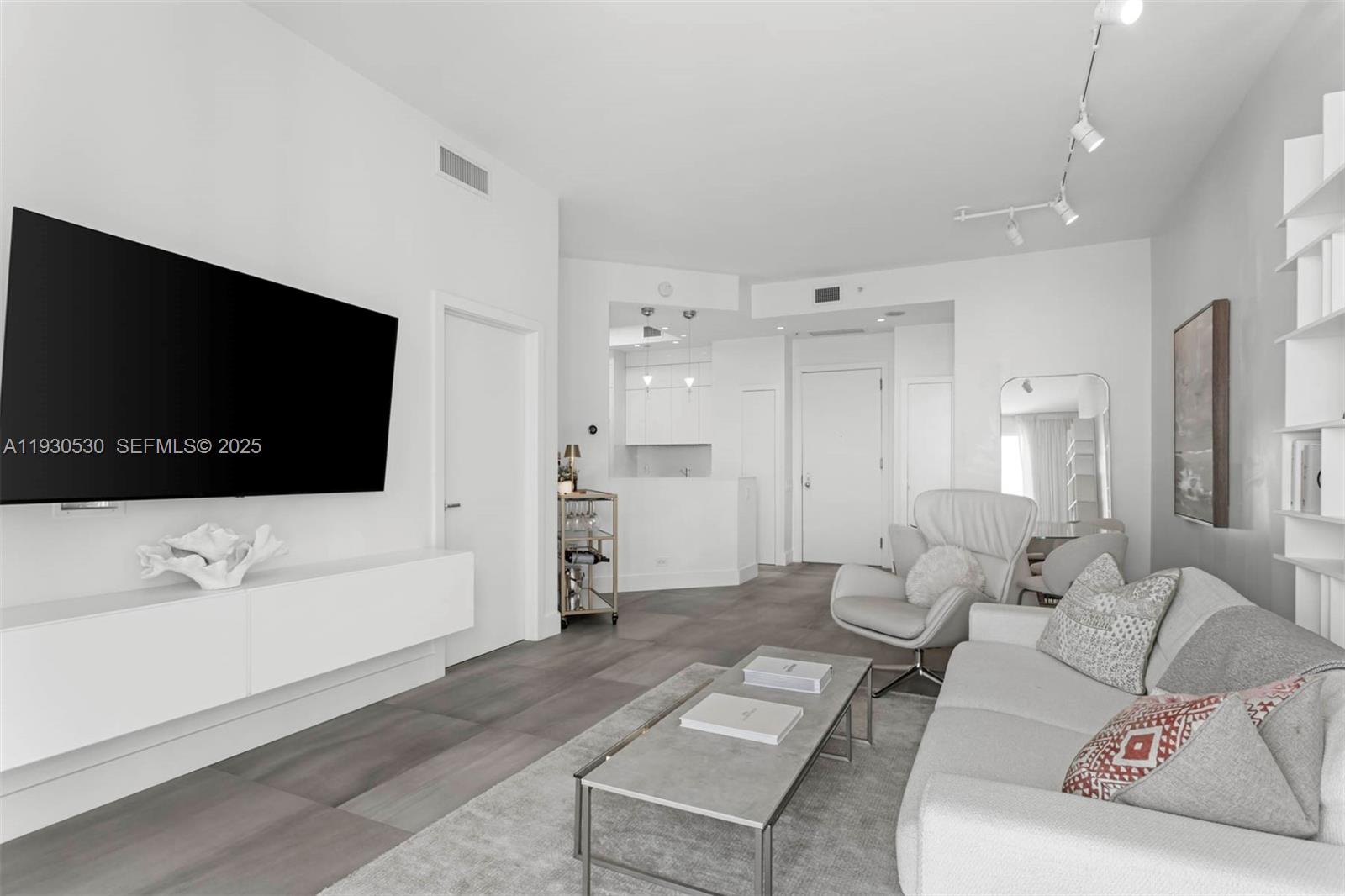 ONE TEQUESTA POINT CONDO - Residential Lease