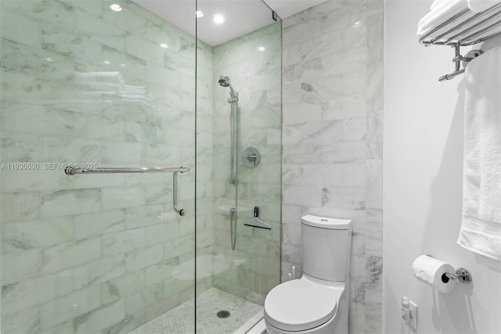 ONE TEQUESTA POINT CONDO - Residential Lease