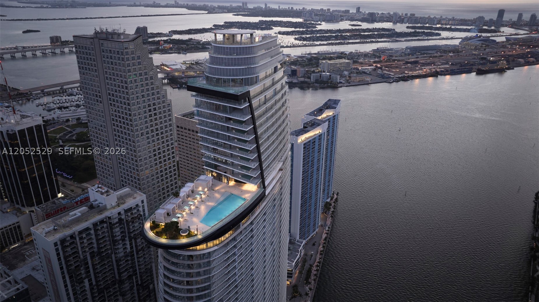 300 BISCAYNE BLVD WAY COND - Residential