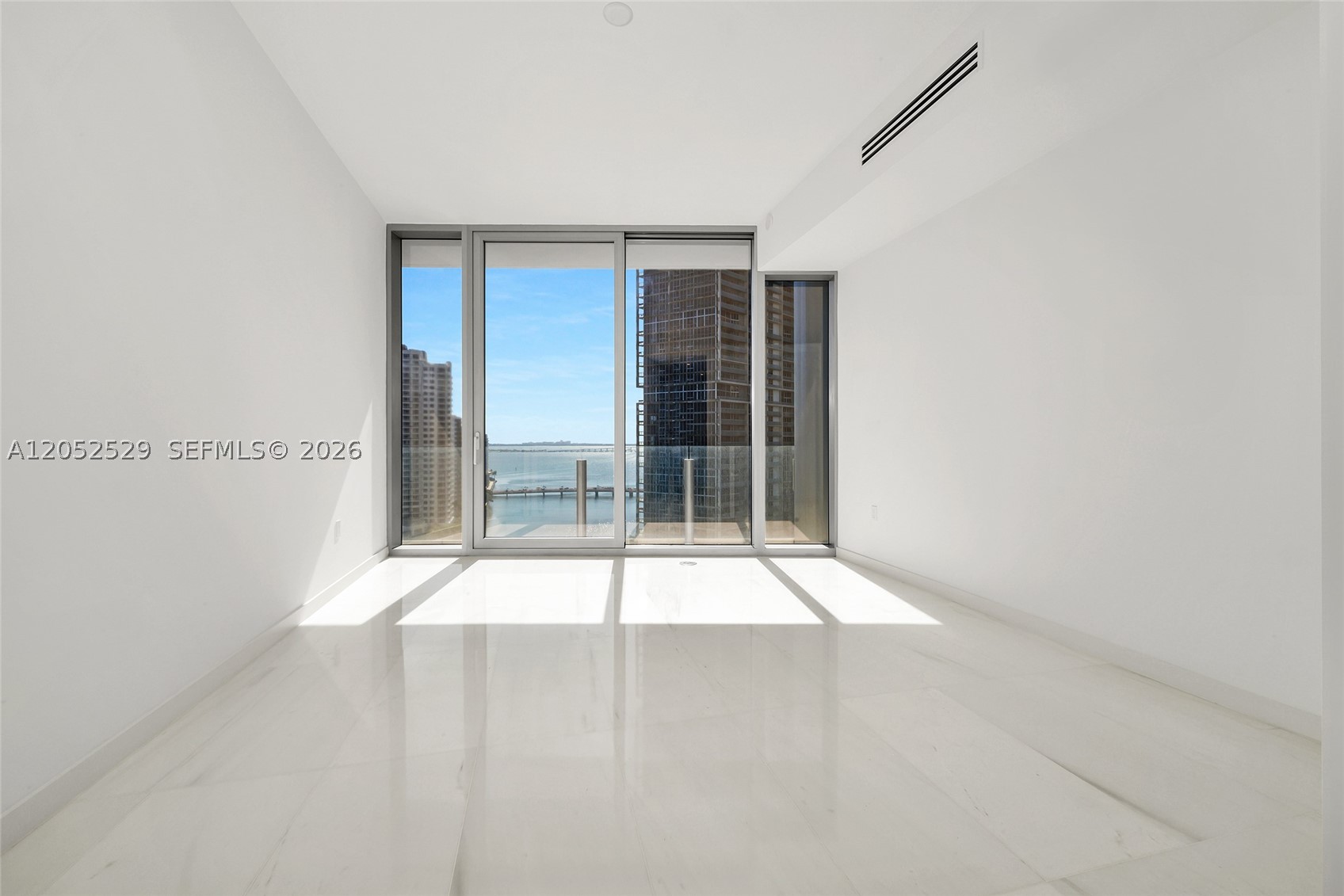 300 BISCAYNE BLVD WAY COND - Residential