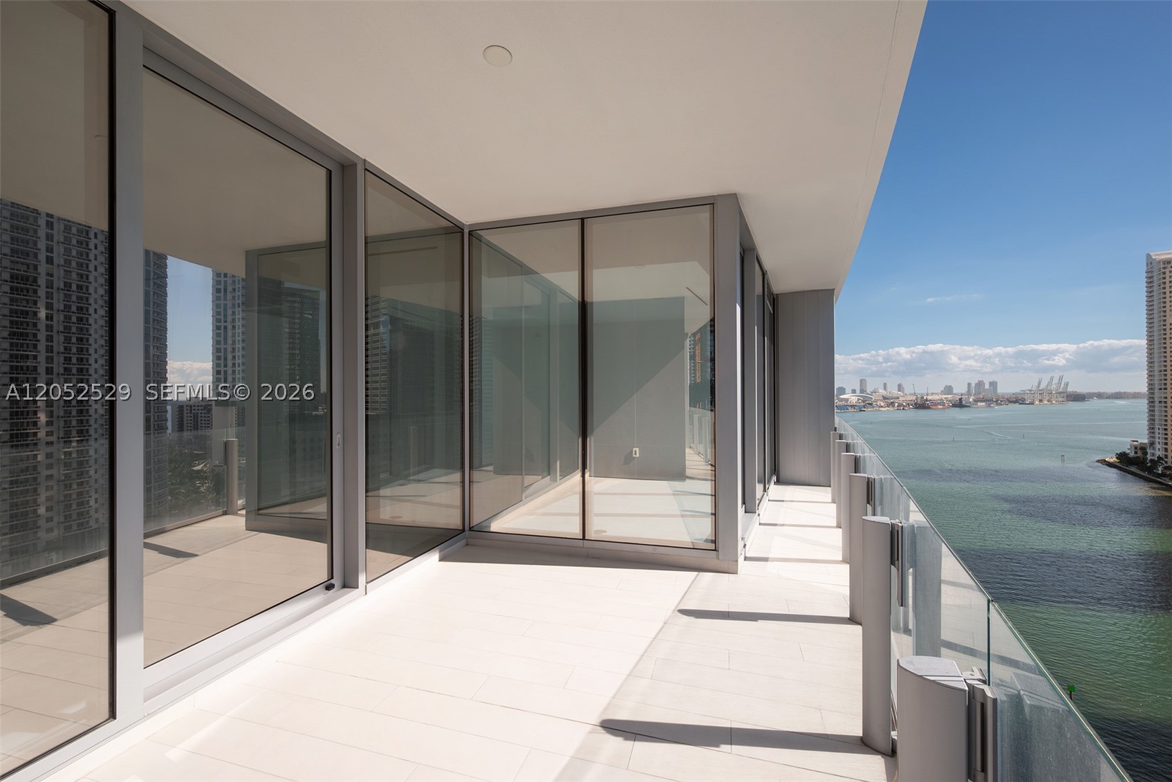 300 BISCAYNE BLVD WAY COND - Residential