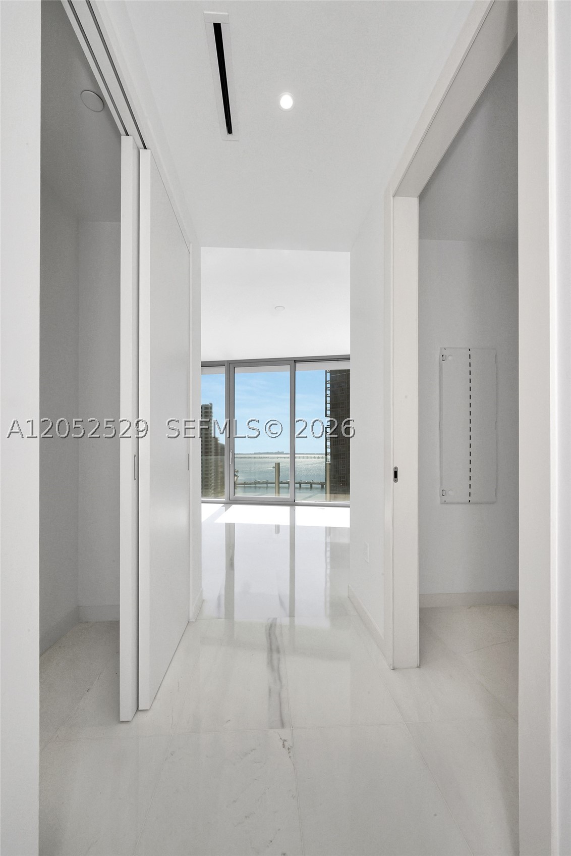 300 BISCAYNE BLVD WAY COND - Residential