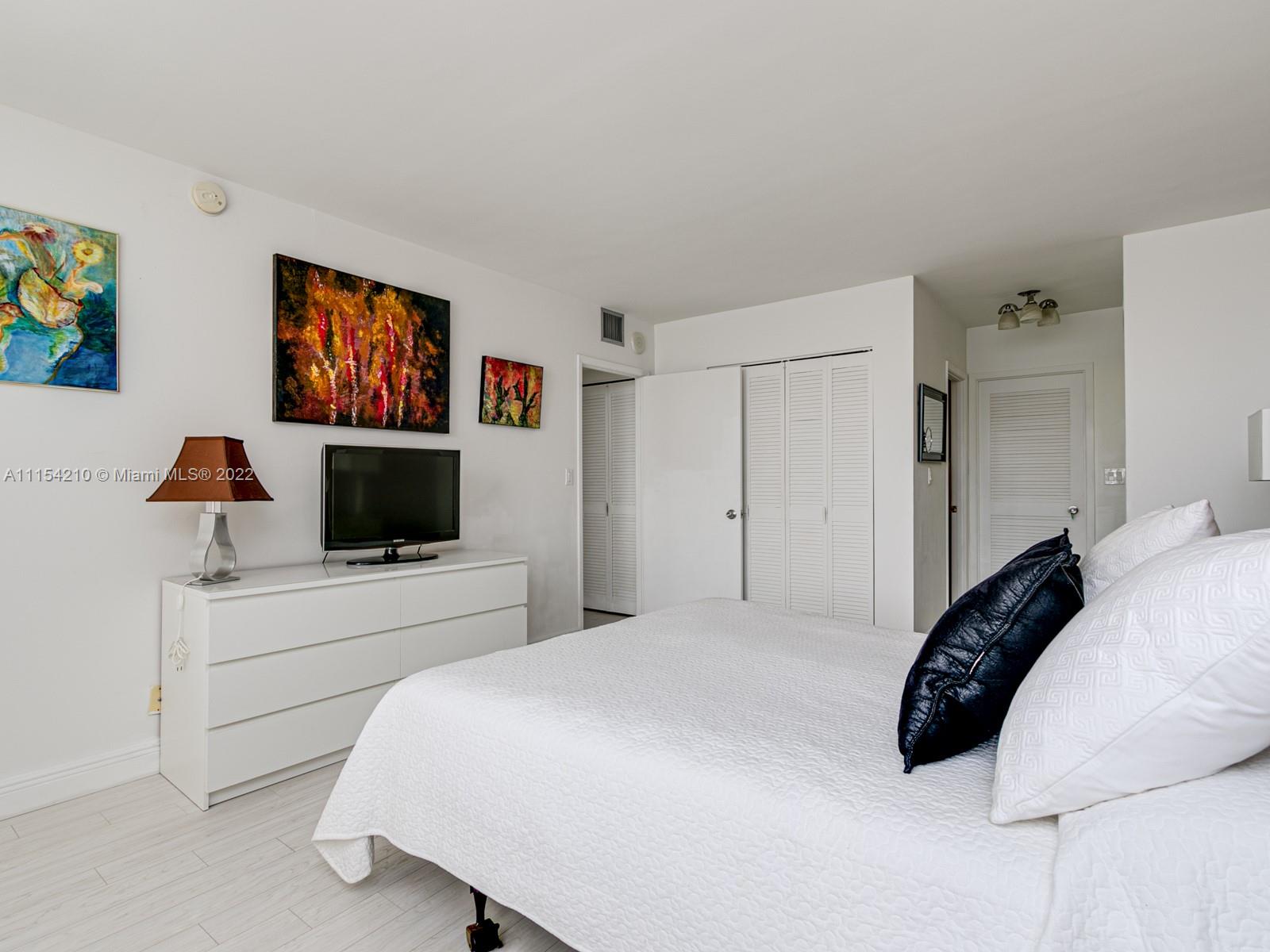 OLYMPUS CONDO - Residential
